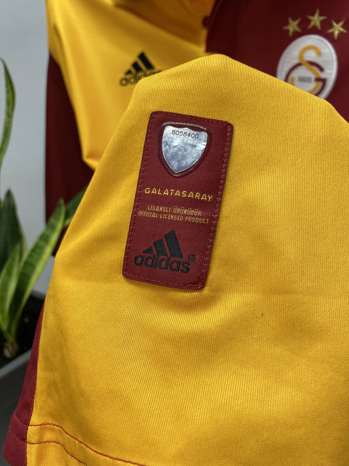 Vintage Adidas Galatasaray 2004 2005 Home Soccer Jersey/Shorts Set Size US L / EU 52-54 / 3 - 5 Thumbnail