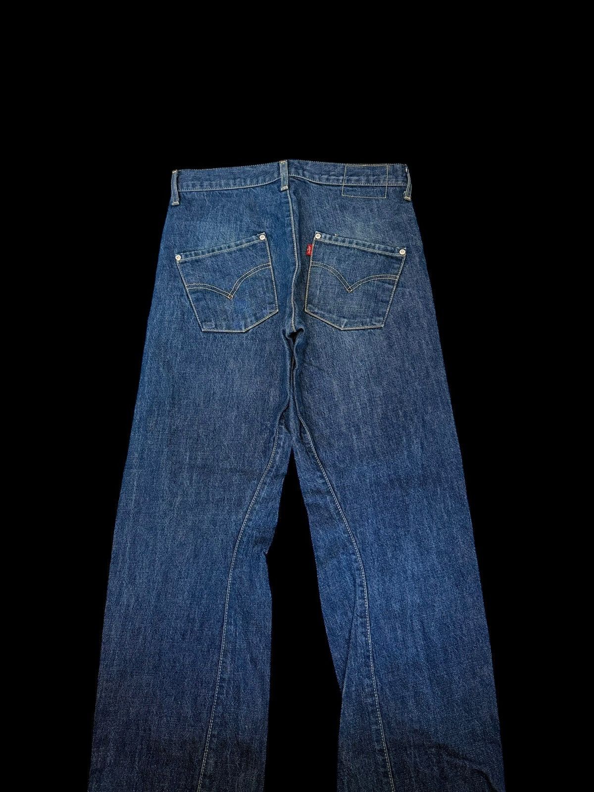 Levi's Levi’s Engineered Navy Baggy Flared Twisted Denim Jeans Y2K Size US 30 / EU 46 - 2 Thumbnail