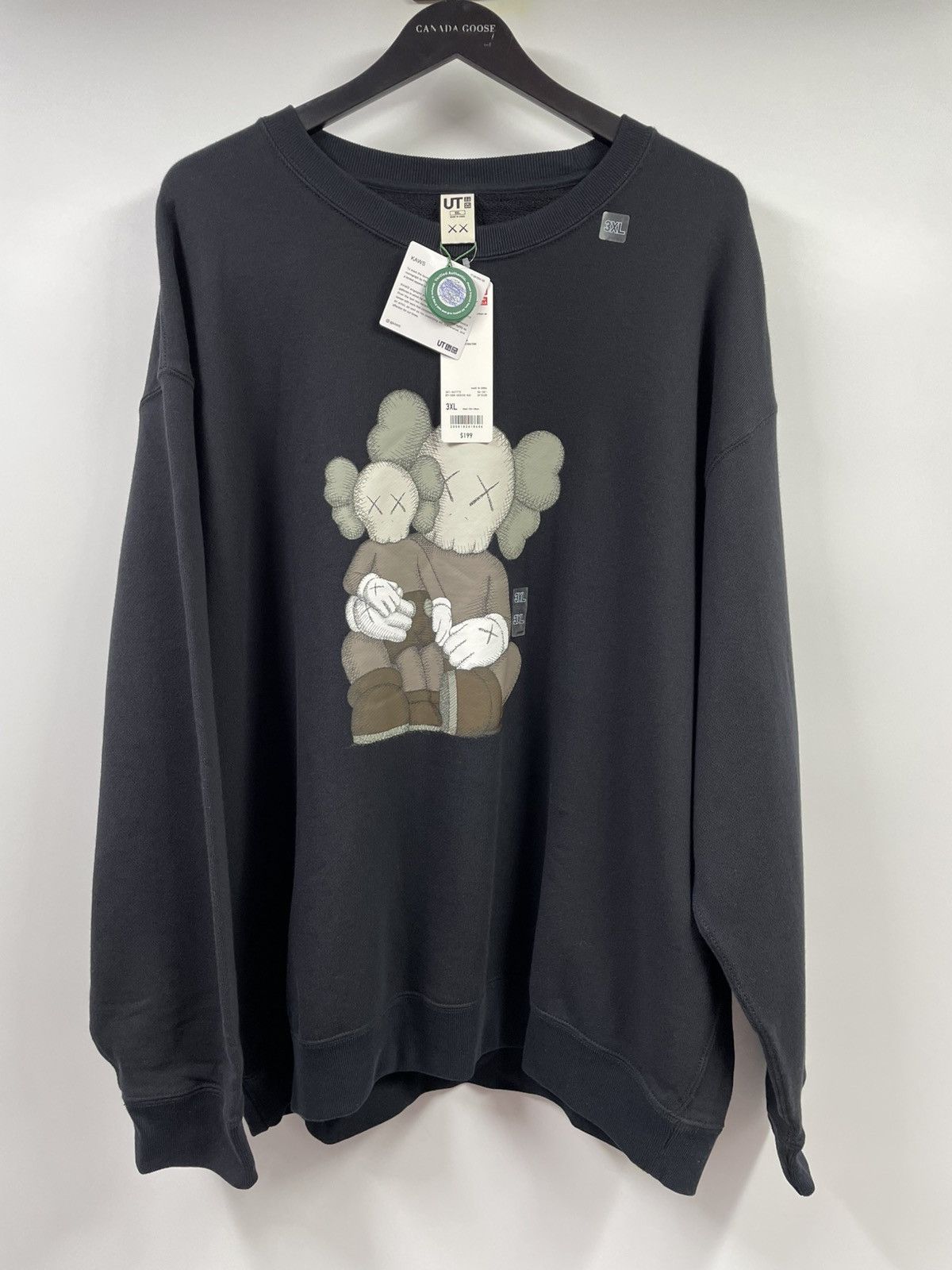 Kaws × Uniqlo 3XL Kaws x Uniqlo Black Long-sleeve Sweatshirt Size US XXL / EU 58 / 5 - 9 Thumbnail