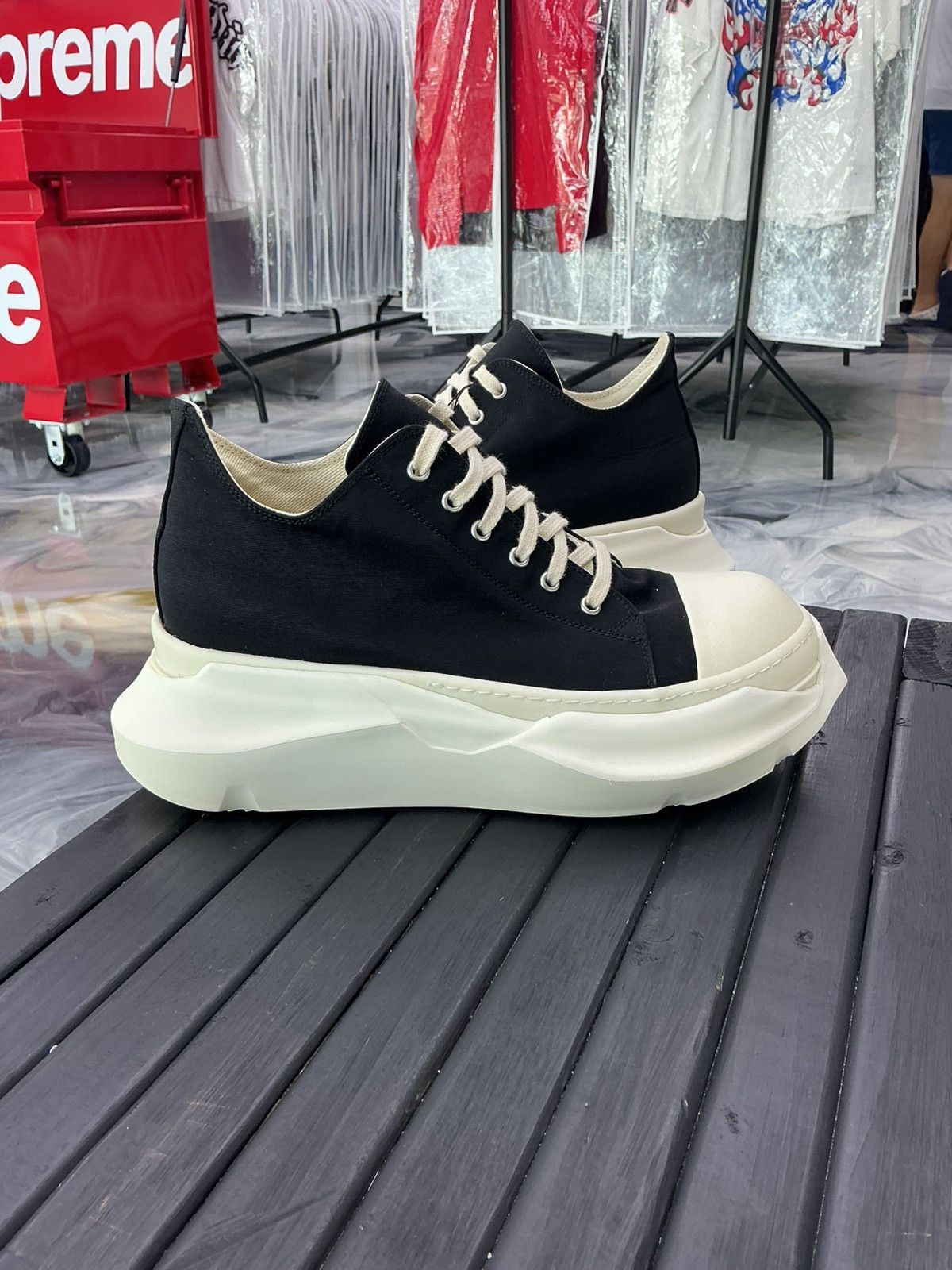 Rick Owens × Rick Owens Drkshdw Rick Owens Drkshdw Yeti abstract