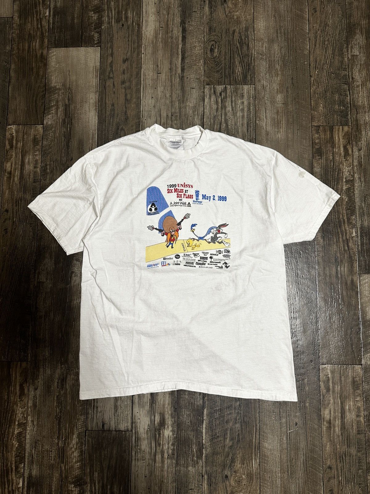 Vintage 1999 Looney Tunes Six Flags Marathon Tee Size US XL / EU 56 / 4 - 2 Thumbnail