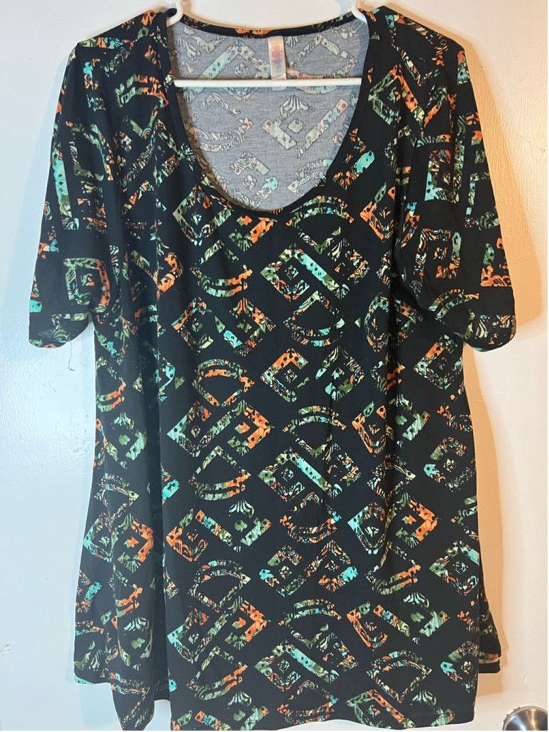 Other Women's LuLaRoe Tunic Top 2XL Black Multi-color Size XXS / US 00 / IT 34 - 1 Thumbnail