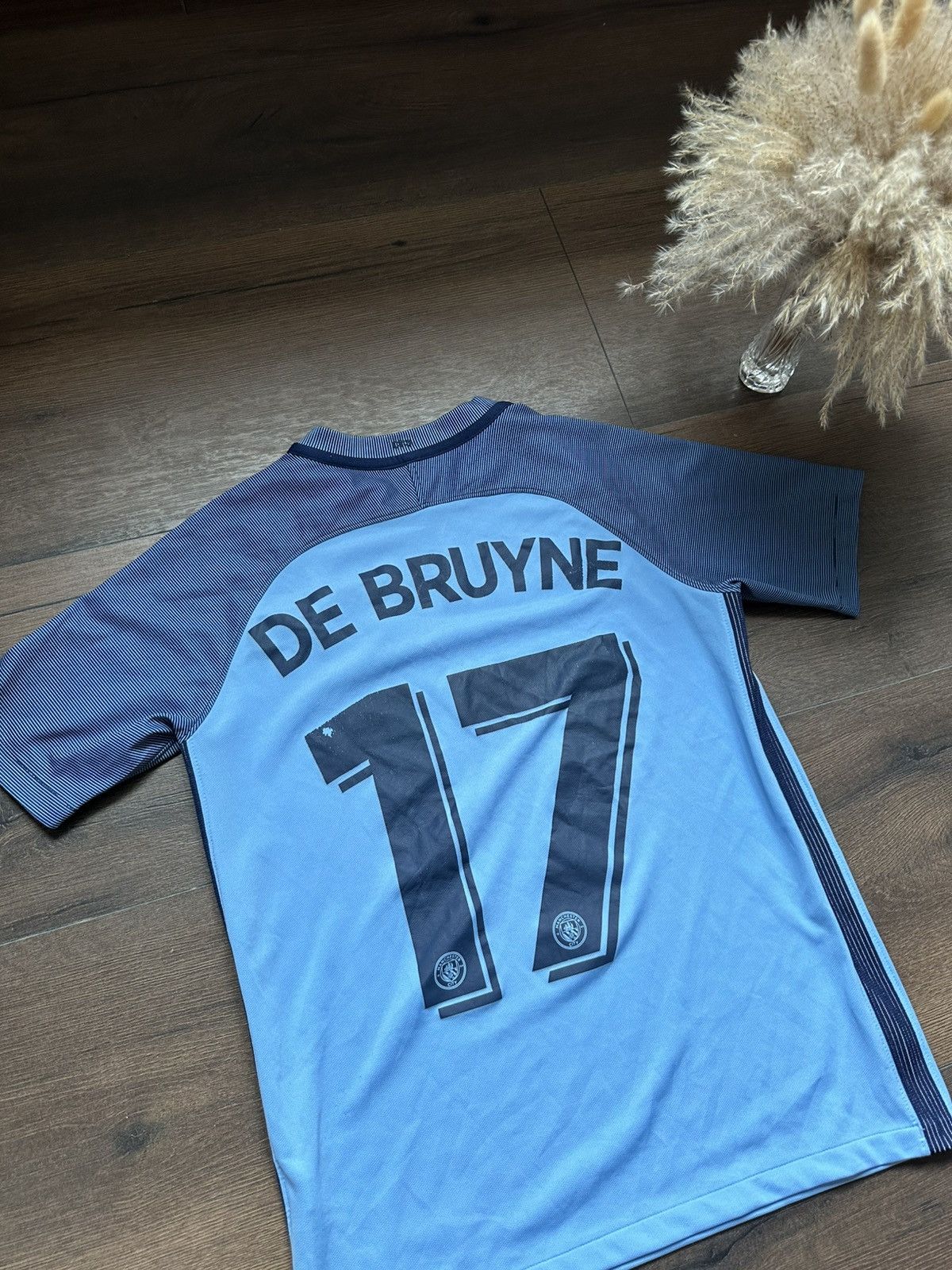 Nike Vintage 2016 De Bruyne Manchester City Jersey Size US M / EU 48-50 / 2 - 11 Thumbnail