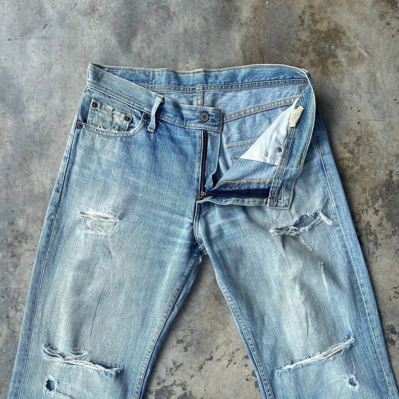 Levi's Vintage Clothing VINTAGE LEVIS 537 FLARED DISTRESSED ANKLE CUT LIGHTWASH Size US 31 - 11 Thumbnail