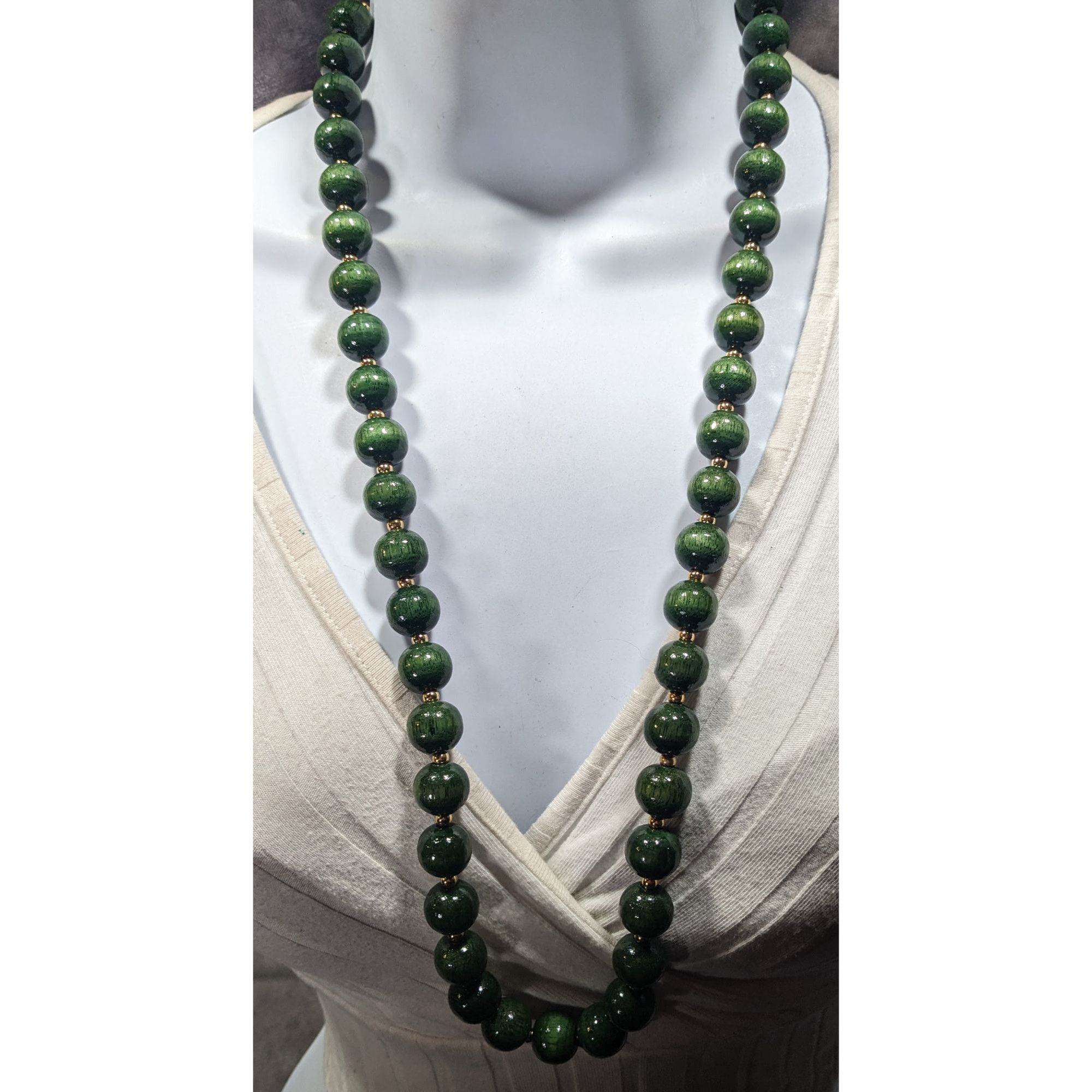 Other Vintage Elegant Green And Gold Tone Wood Beaded Necklace Size ONE SIZE - 2 Thumbnail