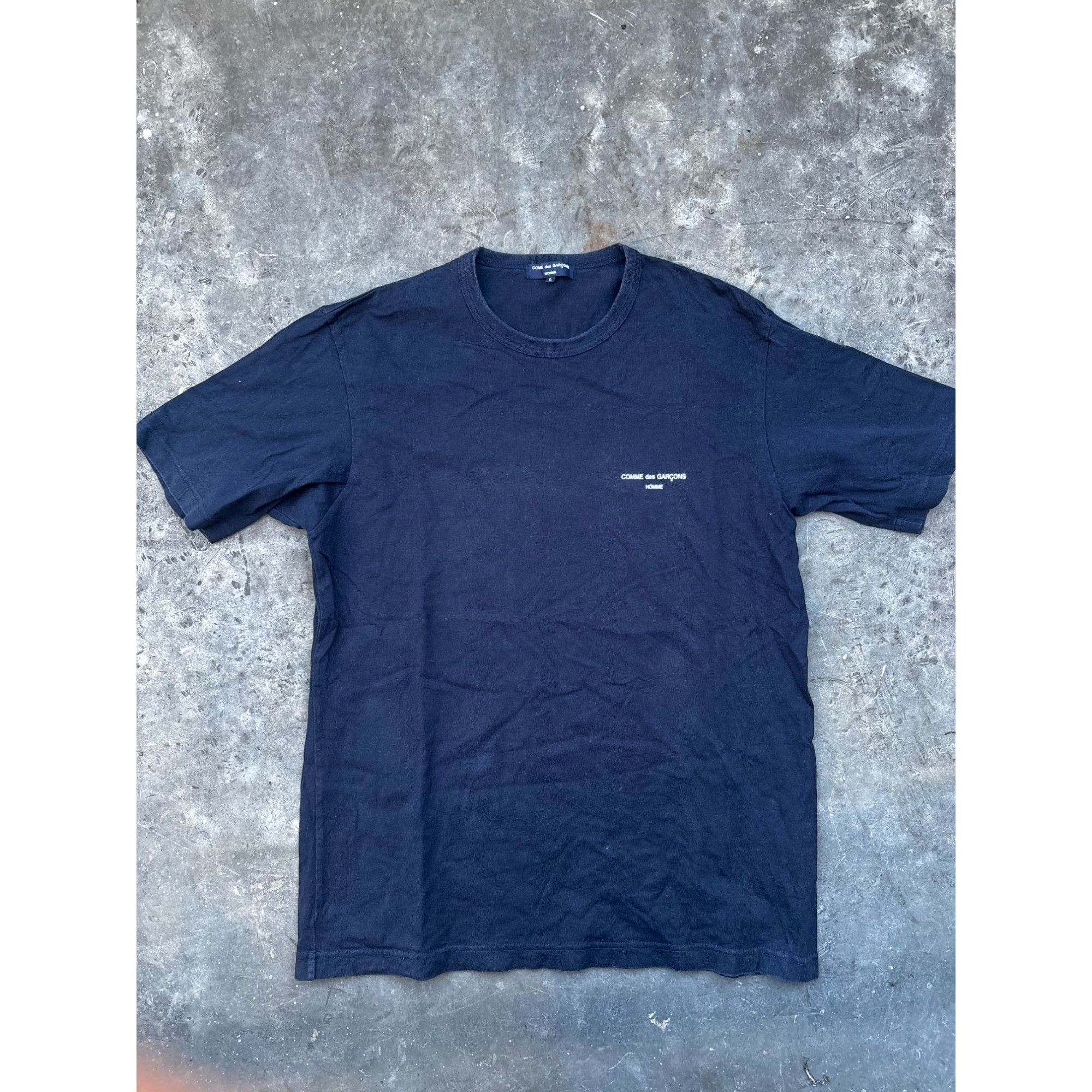 Comme des Garcons Homme Comme Des Garçons Homme Logo T-Shirt Navy Size L Made In Jap Size US L / EU 52-54 / 3 - 1 Thumbnail