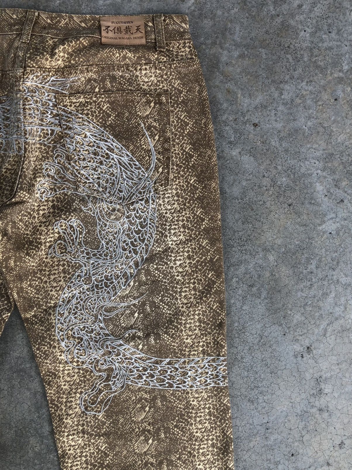 Japanese Brand Japanese Fugutaiten Embroidered Denim Snake Skin Baggy Size US 38 / EU 54 - 10 Thumbnail