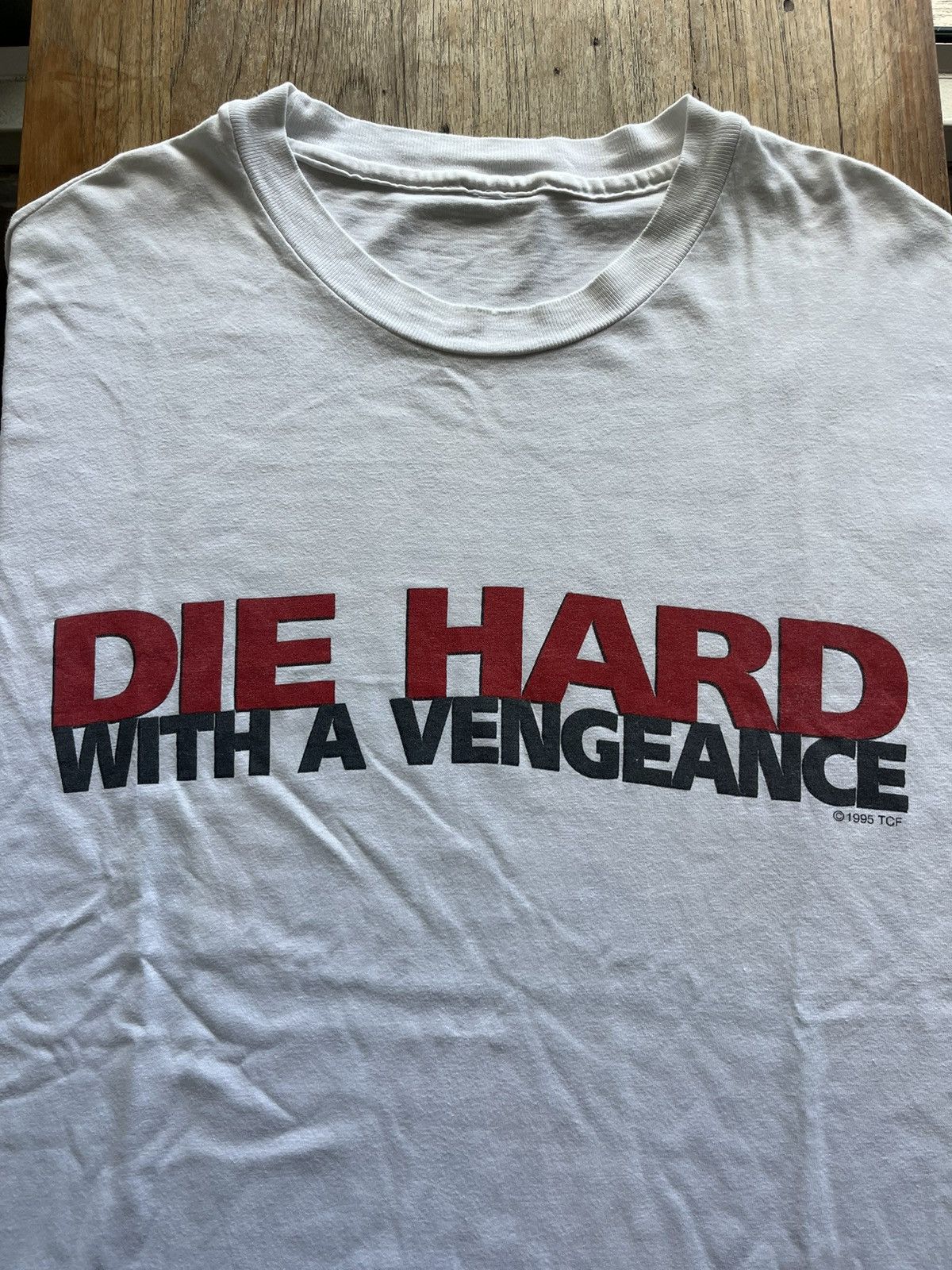 Other Vintage DIE HARD With A Vengeance 1995’s Movie Tshirt Size US XL / EU 56 / 4 - 4 Thumbnail
