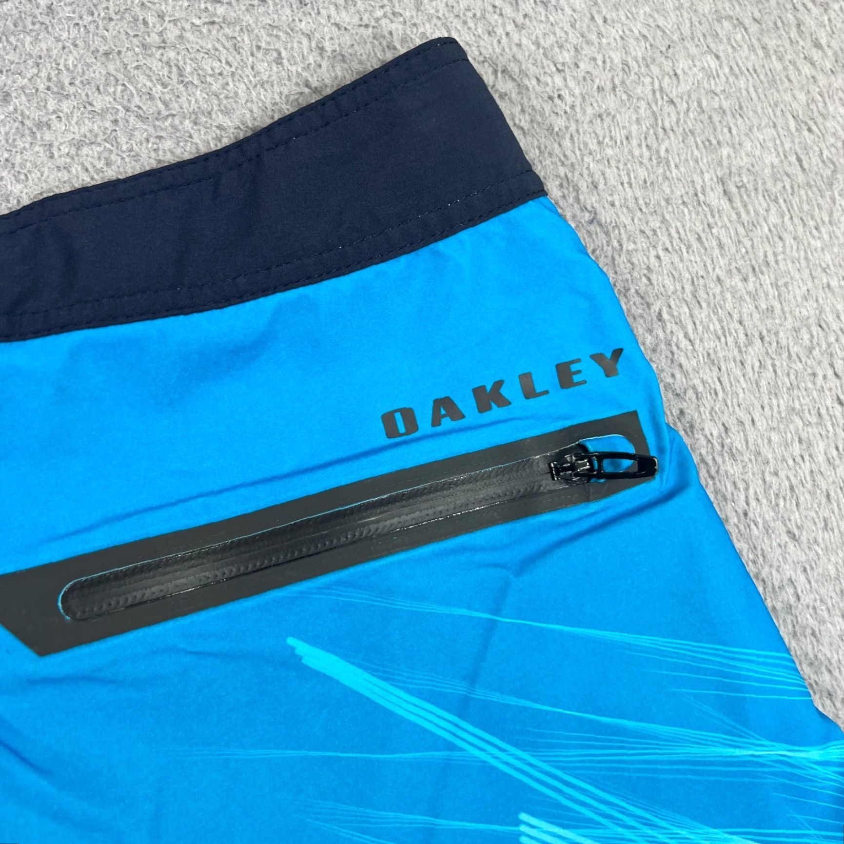 Oakley Oakley Board Shorts Mens 32 Blue Swim Outdoor Casual Stretch Pool Tailored Size US 32 / EU 48 - 6 Thumbnail
