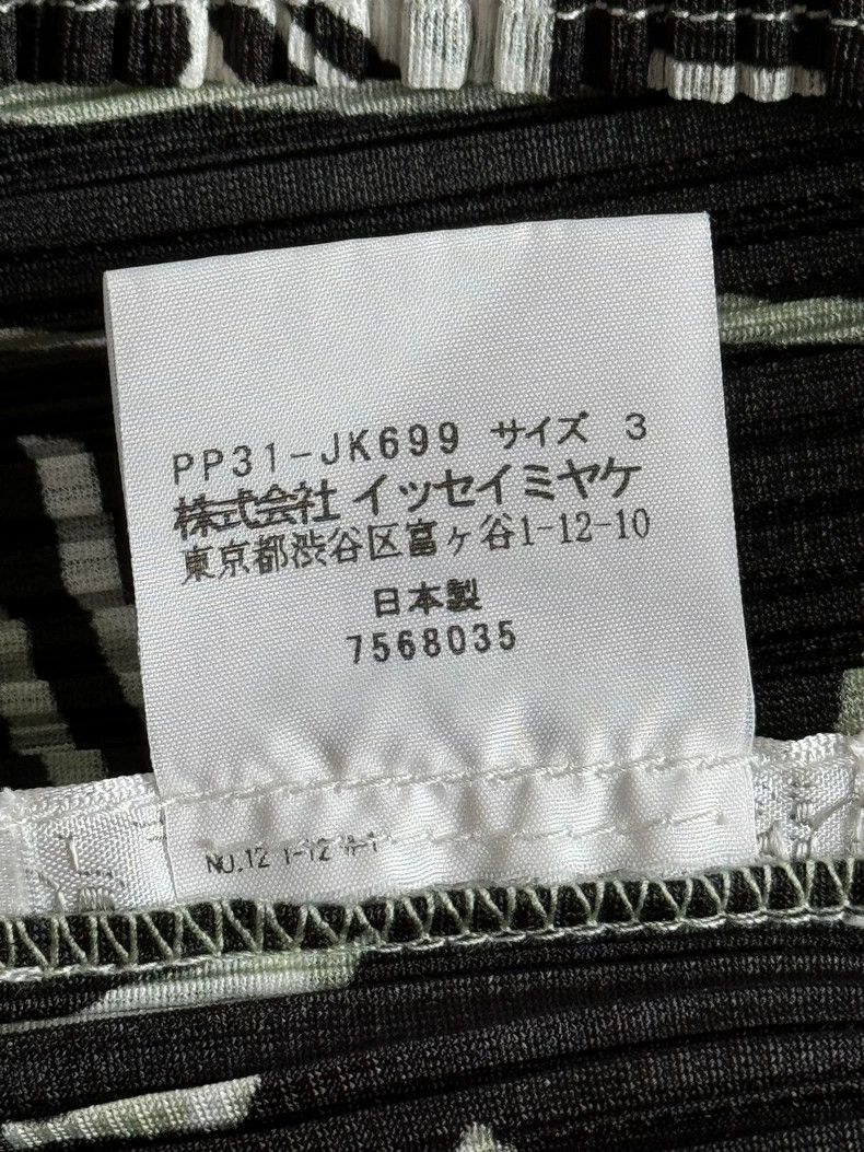 Issey Miyake Issey Miyake size:3 Black and white pleated short-sleeved Size S / US 4 / IT 40 - 4 Thumbnail