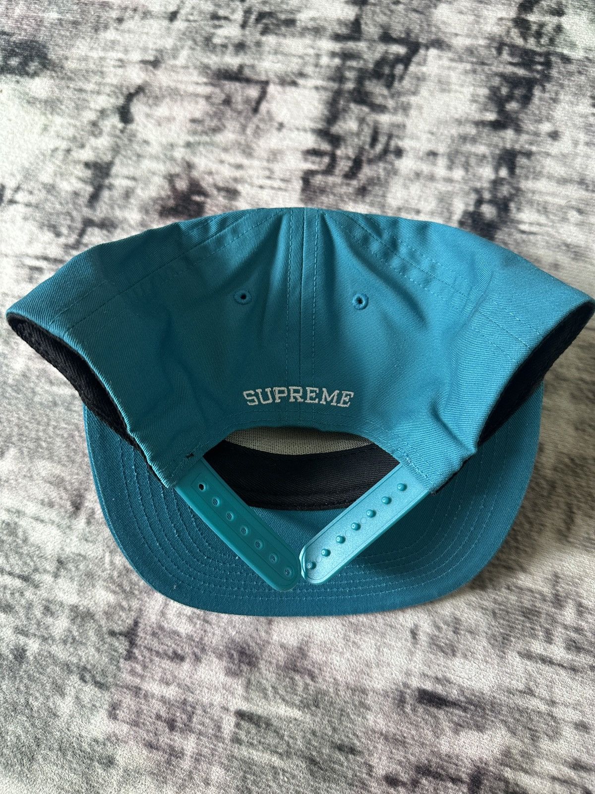 Supreme Supreme Astronaut Hologram Size ONE SIZE - 3 Thumbnail