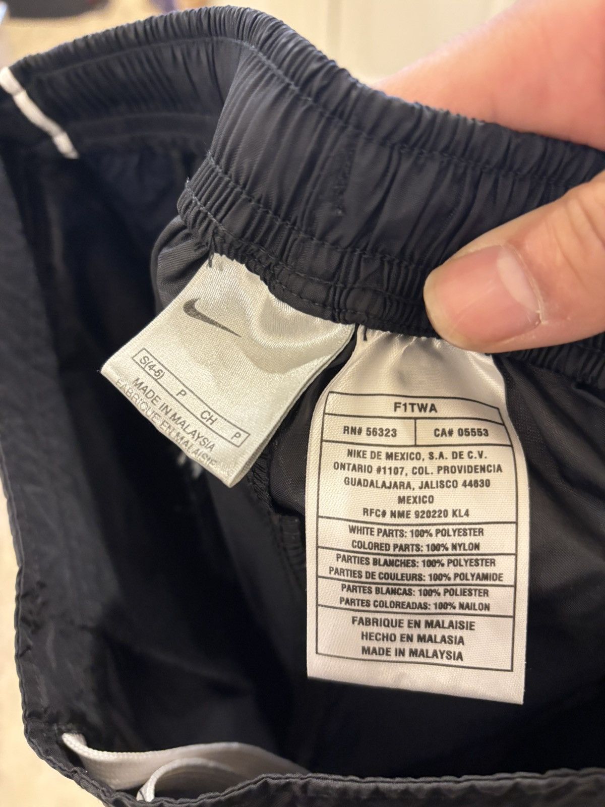 Nike Vintage Nike windbreaker sweatpants Size US 29 - 4 Thumbnail