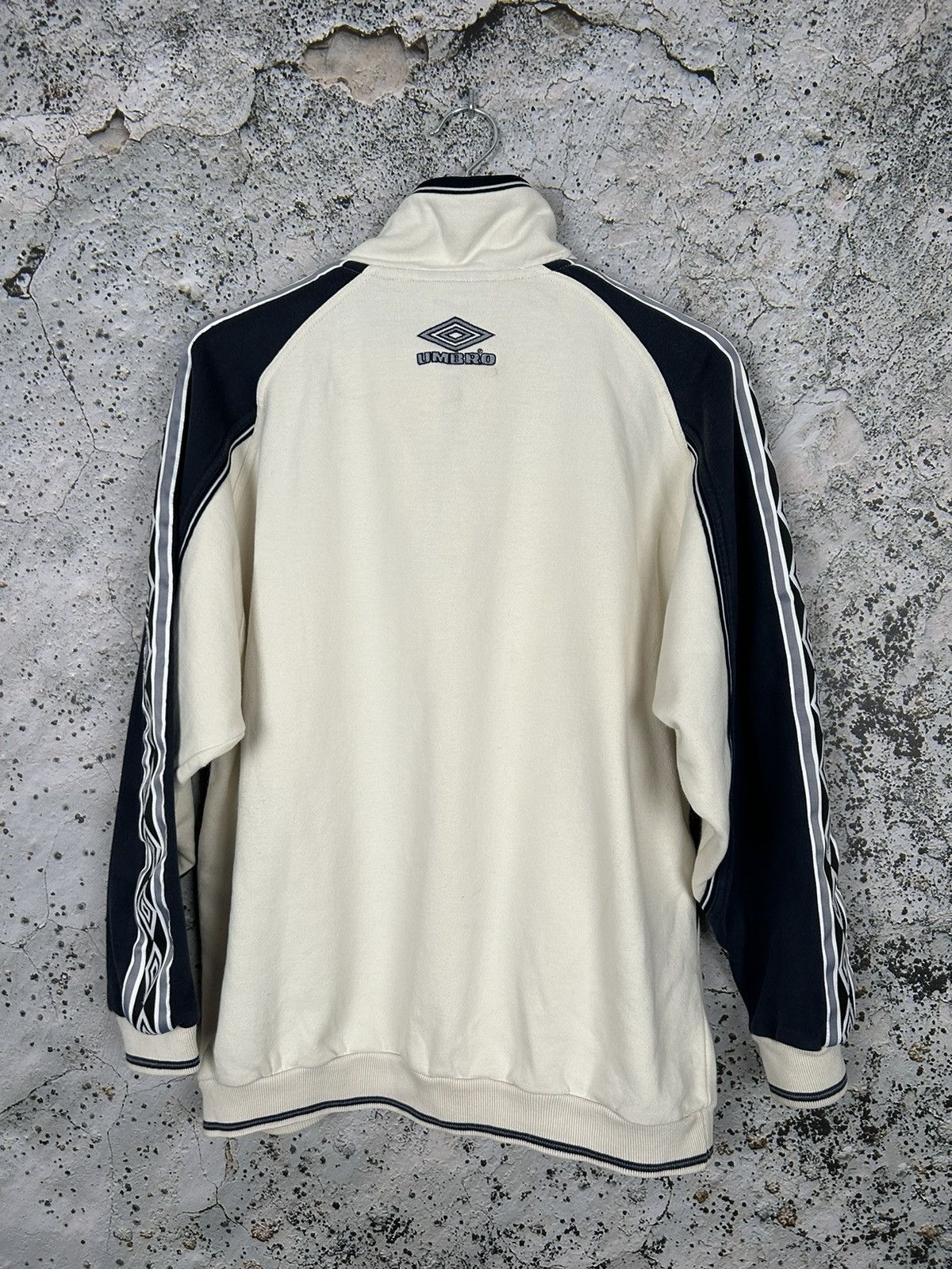 Umbro Vintage Umbro Sportswear Football Half Zip Sweatshirt Size US S / EU 44-46 / 1 - 4 Thumbnail