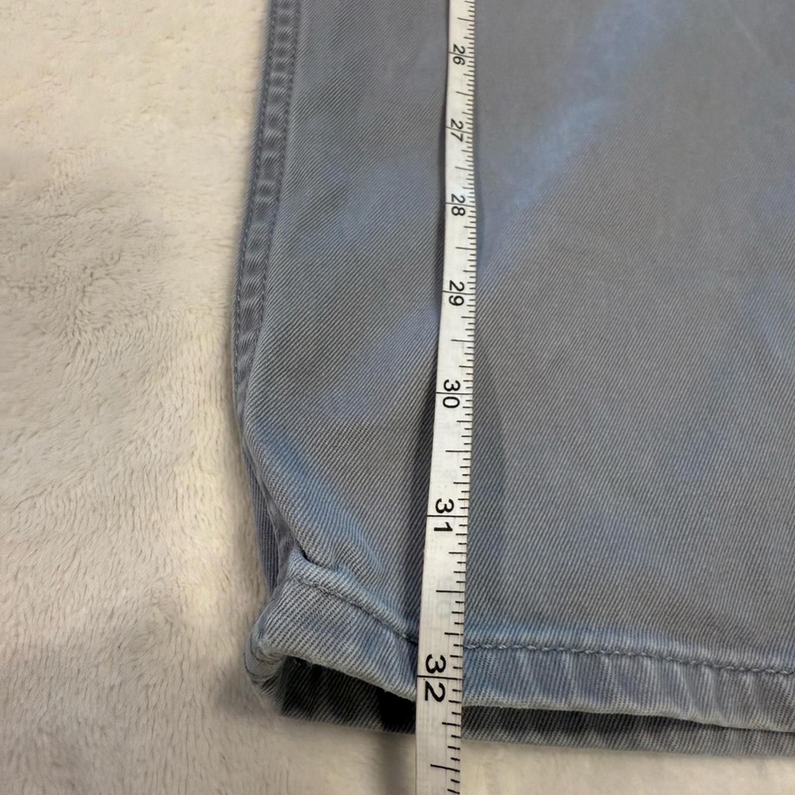Vineyard Vines Vineyard Vines gray jeans distressed straight leg 34”x32” Size US 34 / EU 50 - 11 Thumbnail