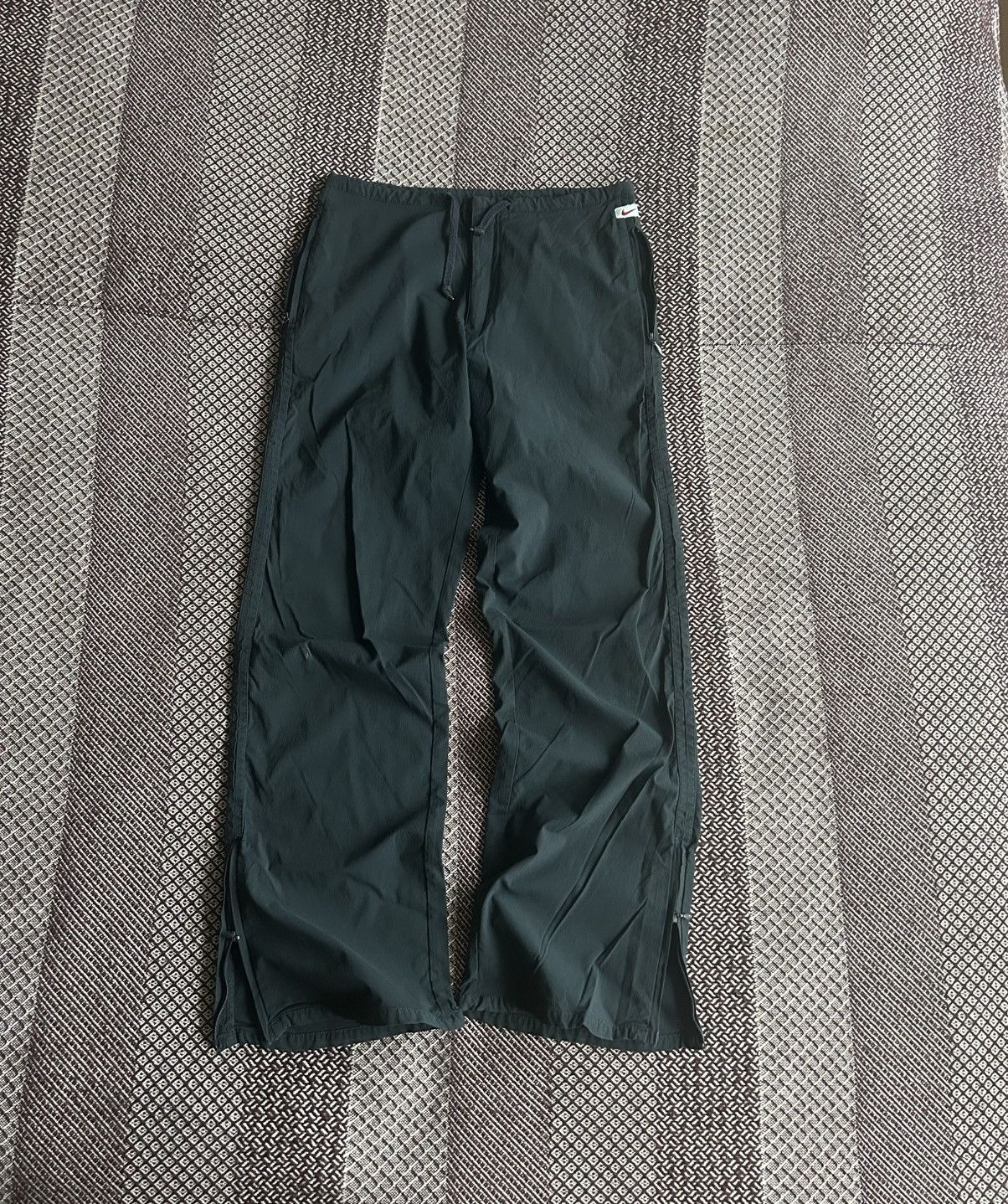 Nike Vintage Nike Y2K Women Sportswear Pants Streetwear Size M Size 30" / US 8 / IT 44 - 1 Thumbnail