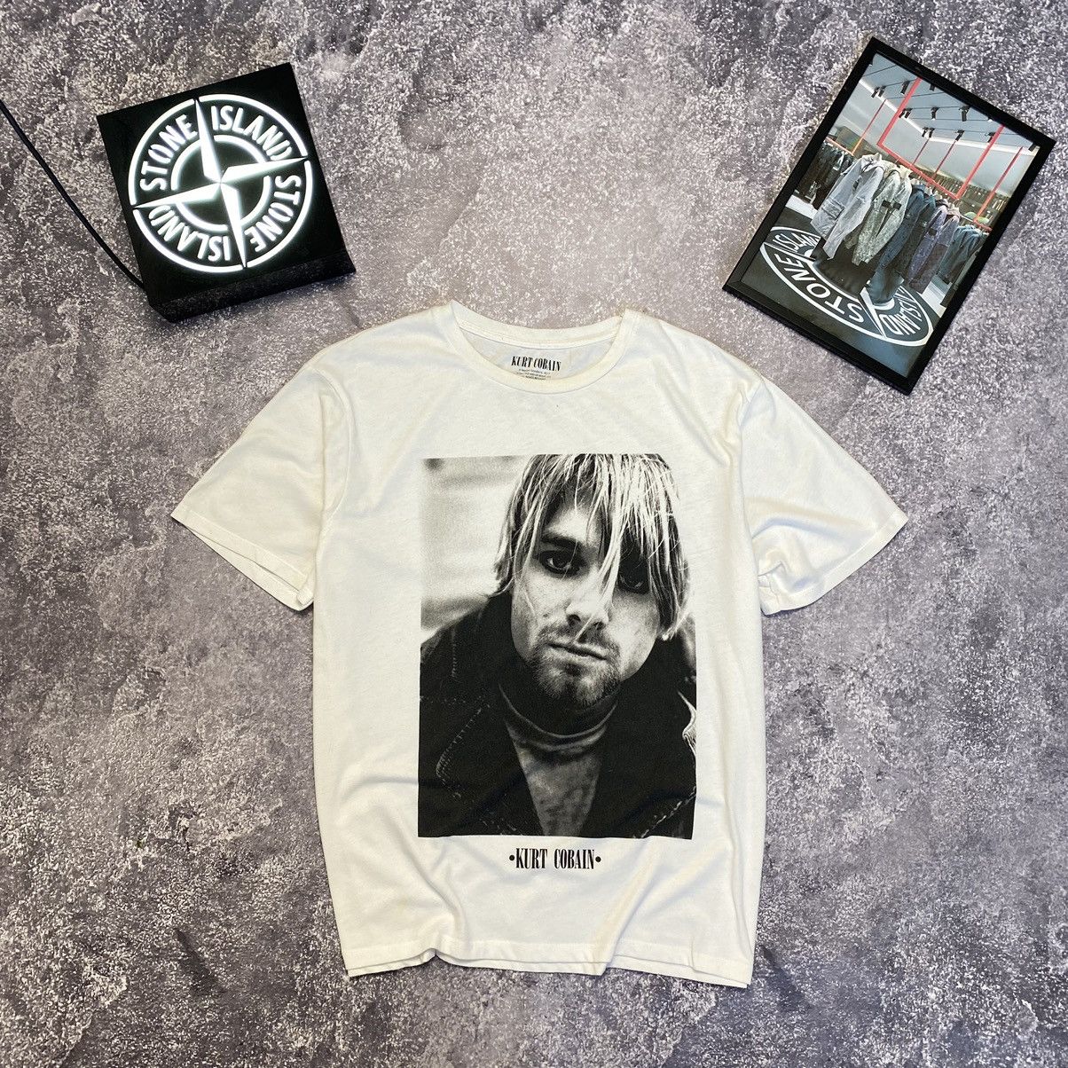 Band Tees Vintage Kurt Cobain Big Face logo band tee Size US M / EU 48-50 / 2 - 2 Thumbnail