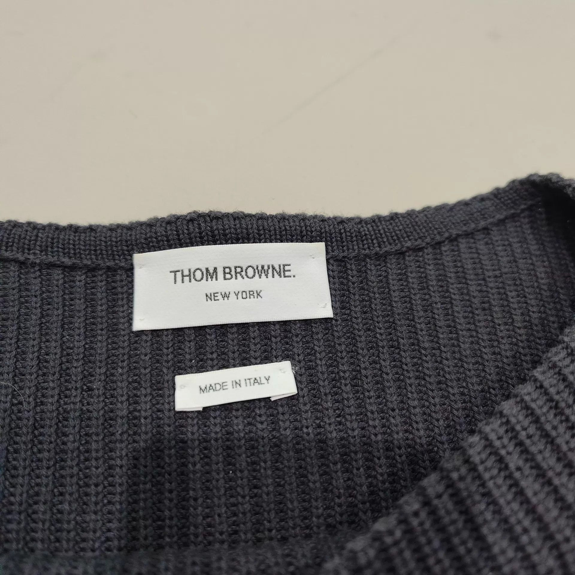 Thom Browne Thom Browne Wool Off-Shoulder Knit Sweater 1 99 New Size S / US 4 / IT 40 - 4 Thumbnail