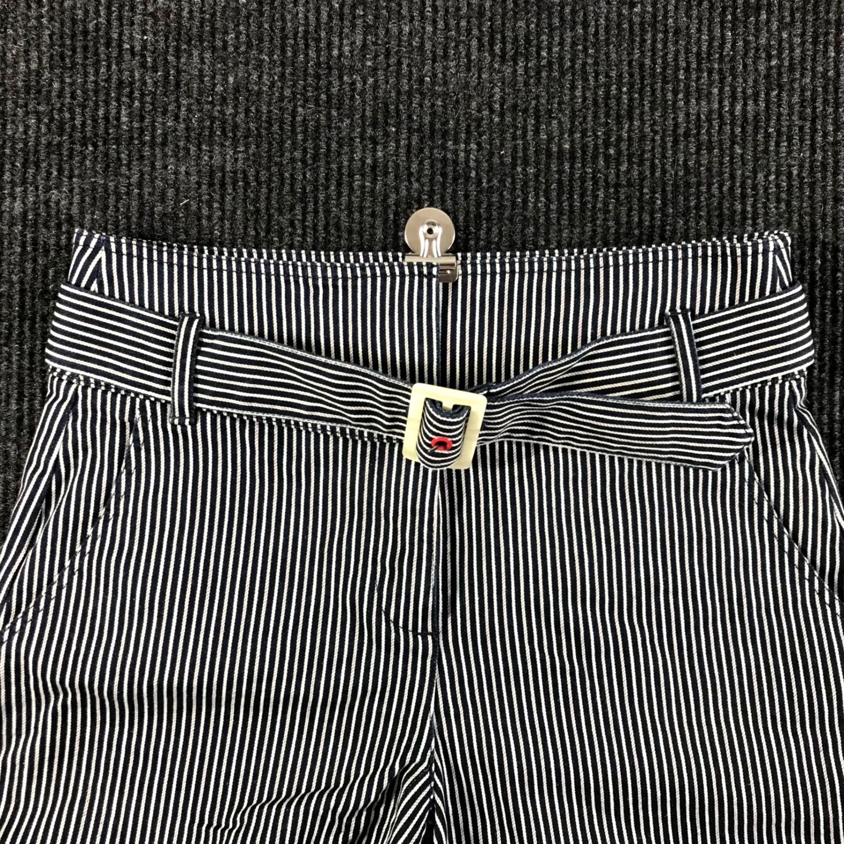 Anthropologie VINTAGE? No. Etitwa by Anthropologie Navy White Pinstripe Belted Shorts Women Sz 12 High Rise Size 34" / US 12 / IT 48 - 2 Thumbnail