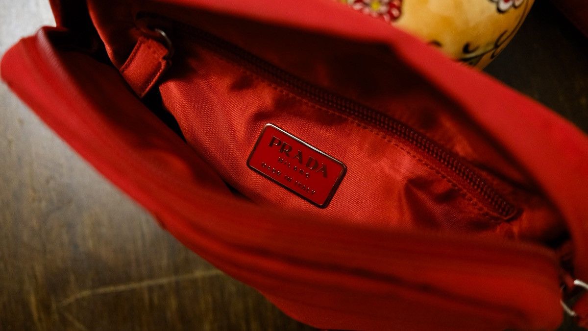 Prada Prada – Red Nylon Belt Bag / Waist Bag Size ONE SIZE - 7 Thumbnail