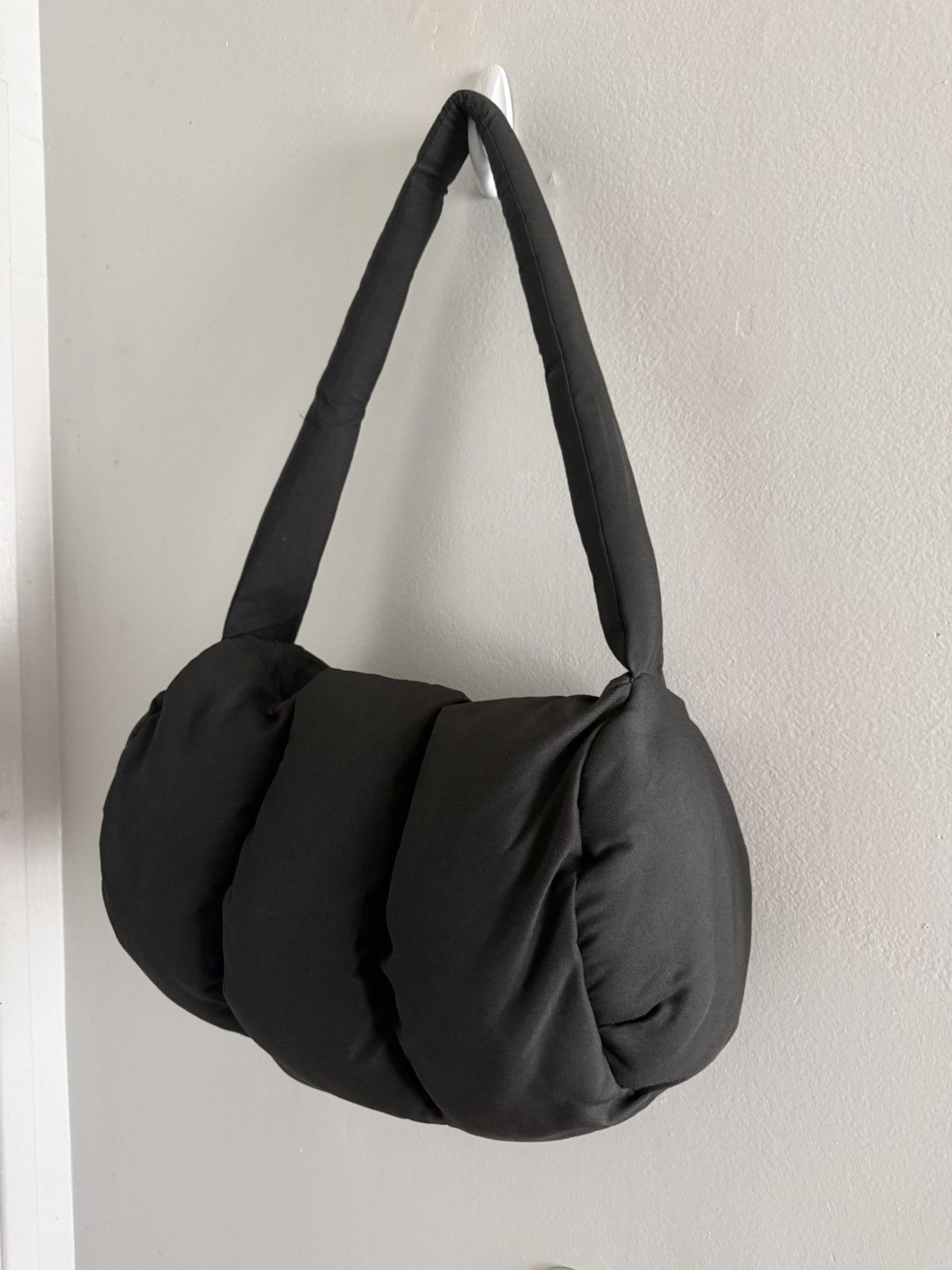 Other Roy Michael Padded Puffer Satin-Lined Duffel Bag Black Yeezy Size ONE SIZE - 7 Thumbnail