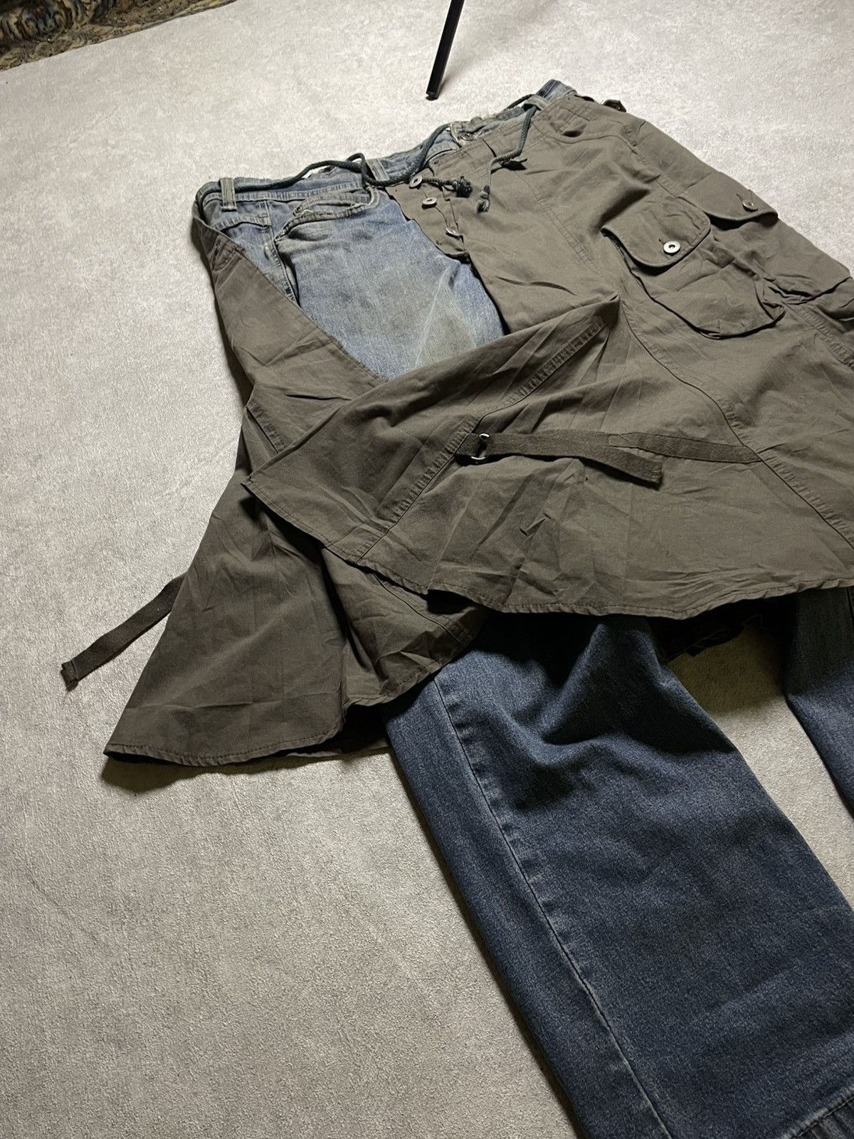 If Six Was Nine 2000s Skull 14th Addiction Flared Jeans Mud Wash Distressed Size US 34 / EU 50 - 3 Thumbnail