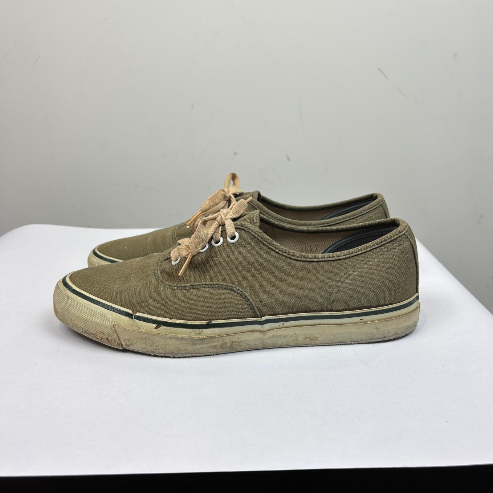 JCPenney Rare True Vintage 60s Penneys Deck Shoe Men's 10.5 Size US 10.5 / EU 43-44 - 5 Thumbnail