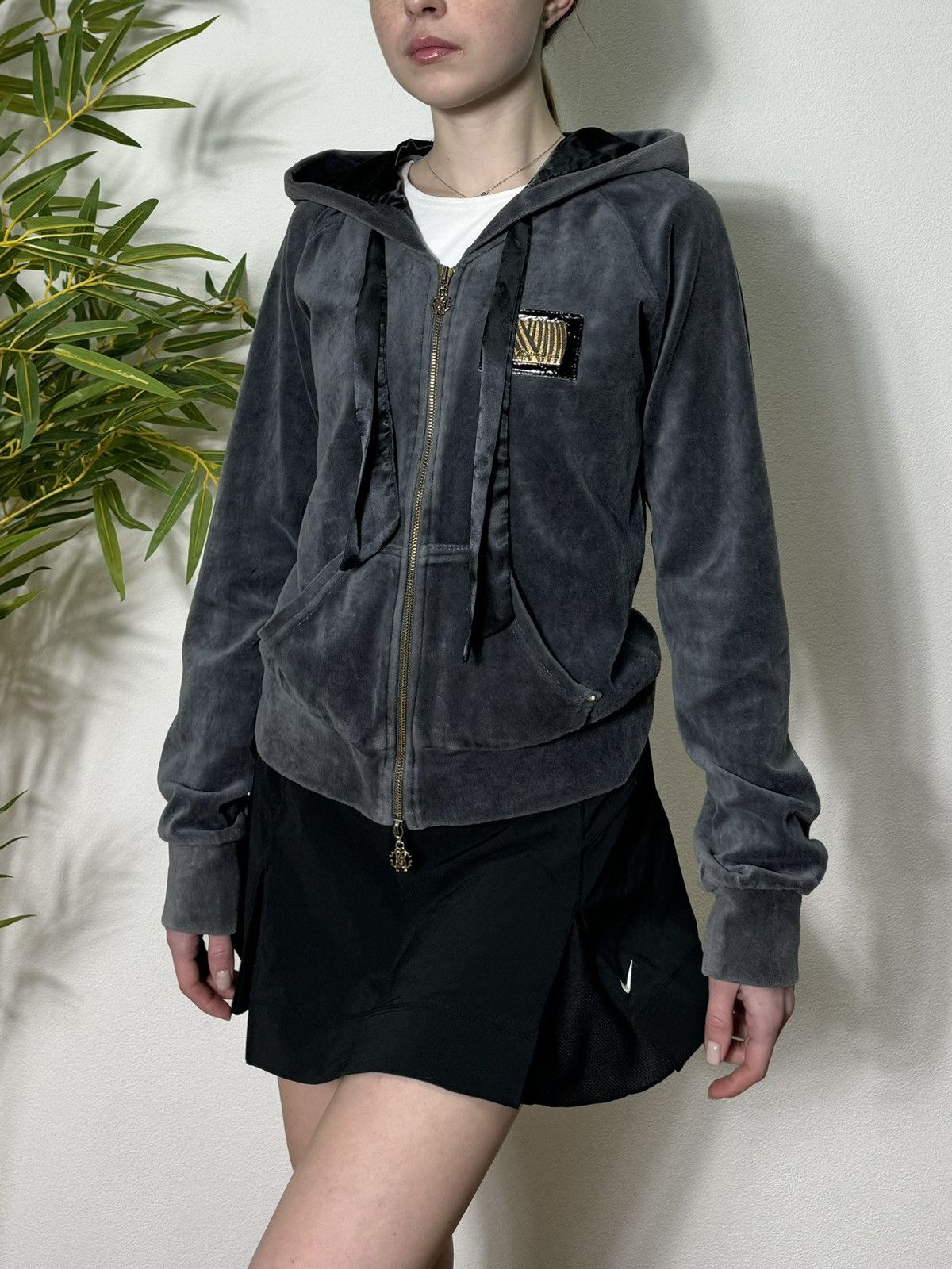 Roberto Cavalli VINTAGE ROBERTO CAVALLI VELOUR ZIP HOODIE Size M / US 6-8 / IT 42-44 - 3 Thumbnail