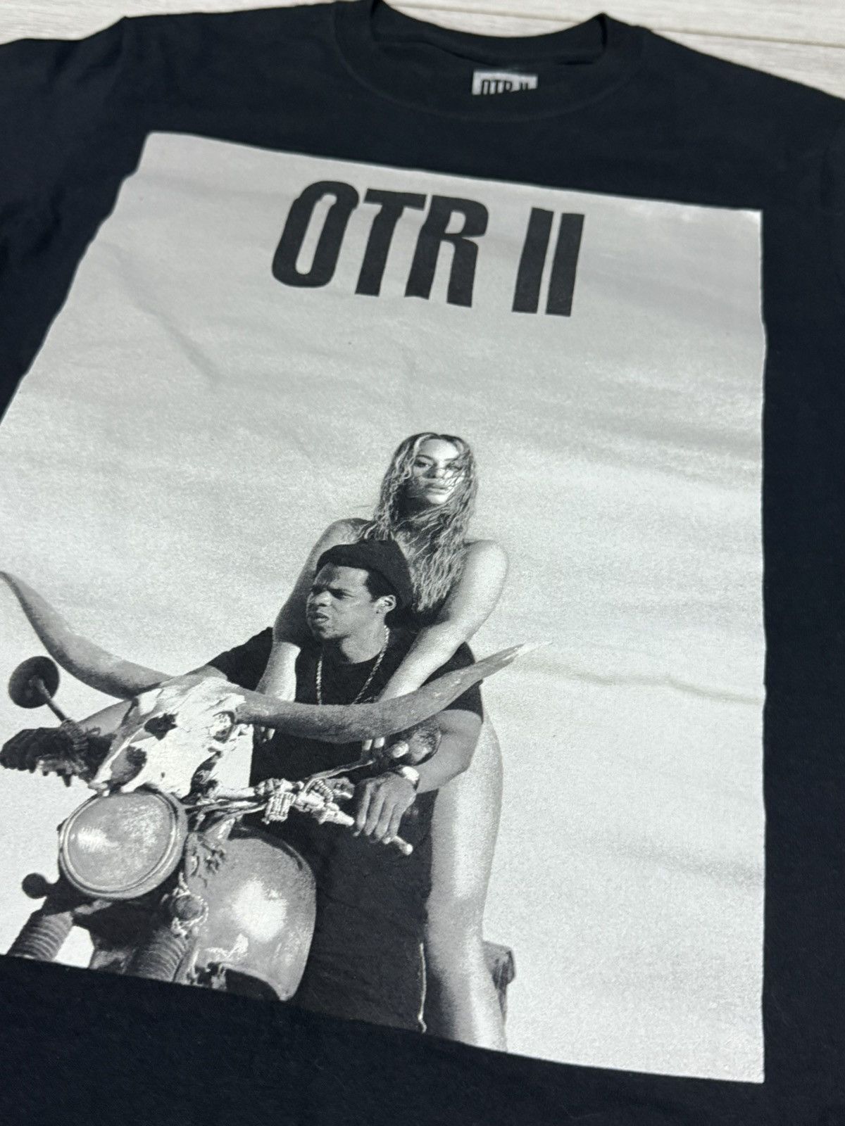 Beyonce Jay-Z x Beyonce OTR 2 Tour T-Shirt tee Size s Size US S / EU 44-46 / 1 - 4 Thumbnail