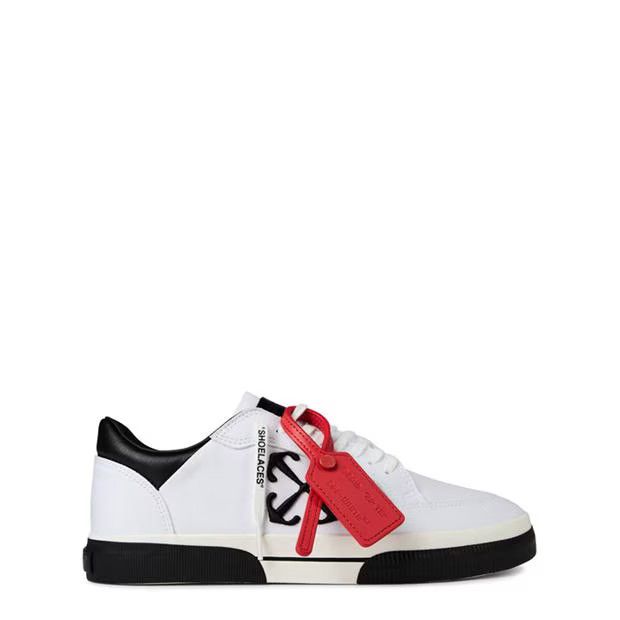image of Off White O1G2R1Mq0524 Sneakers In White & Black in White/Black, Men's (Size 11)
