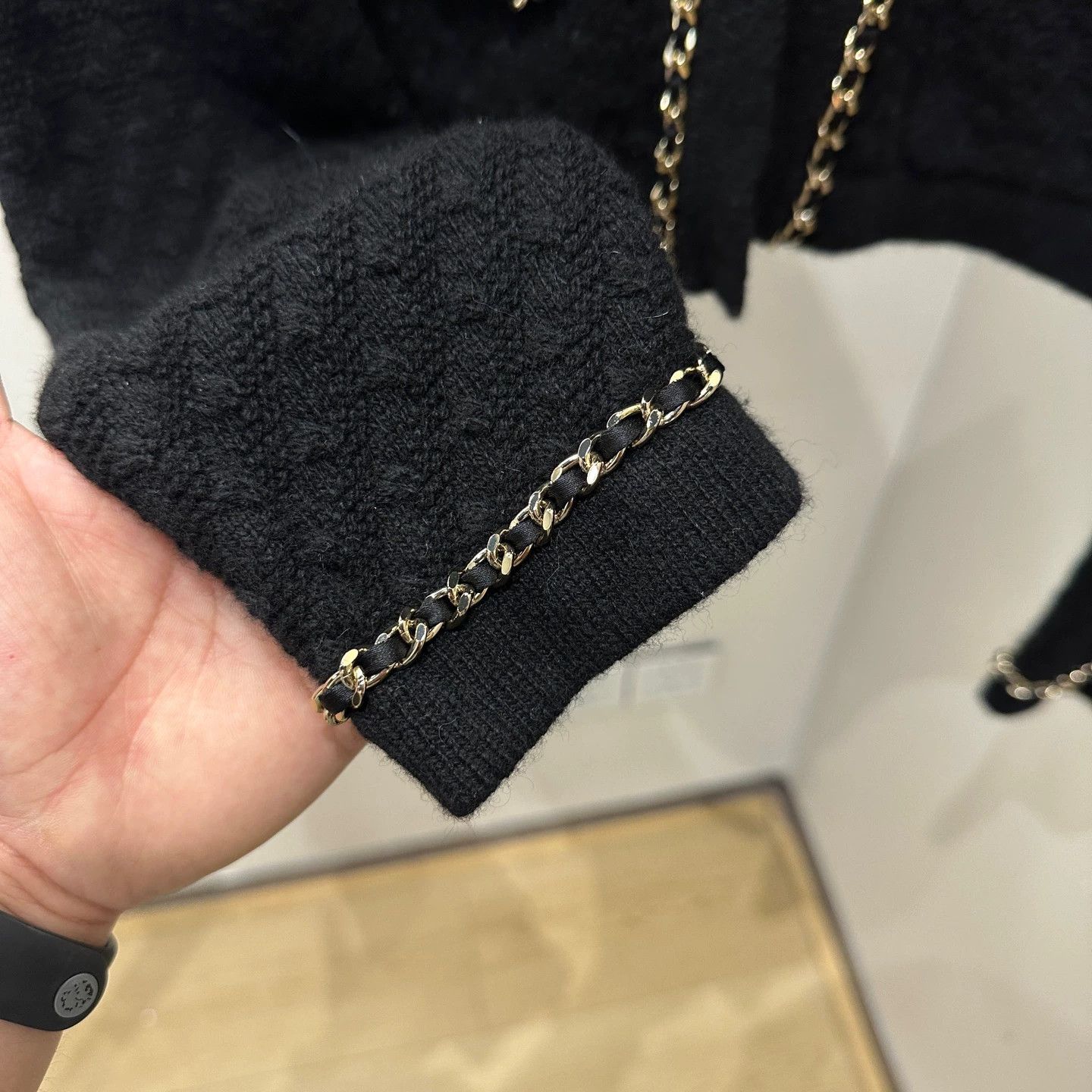 Chanel Chanel apr454 chain Logo cashmere knit cardigan 38 Size S / US 4 / IT 40 - 7 Thumbnail
