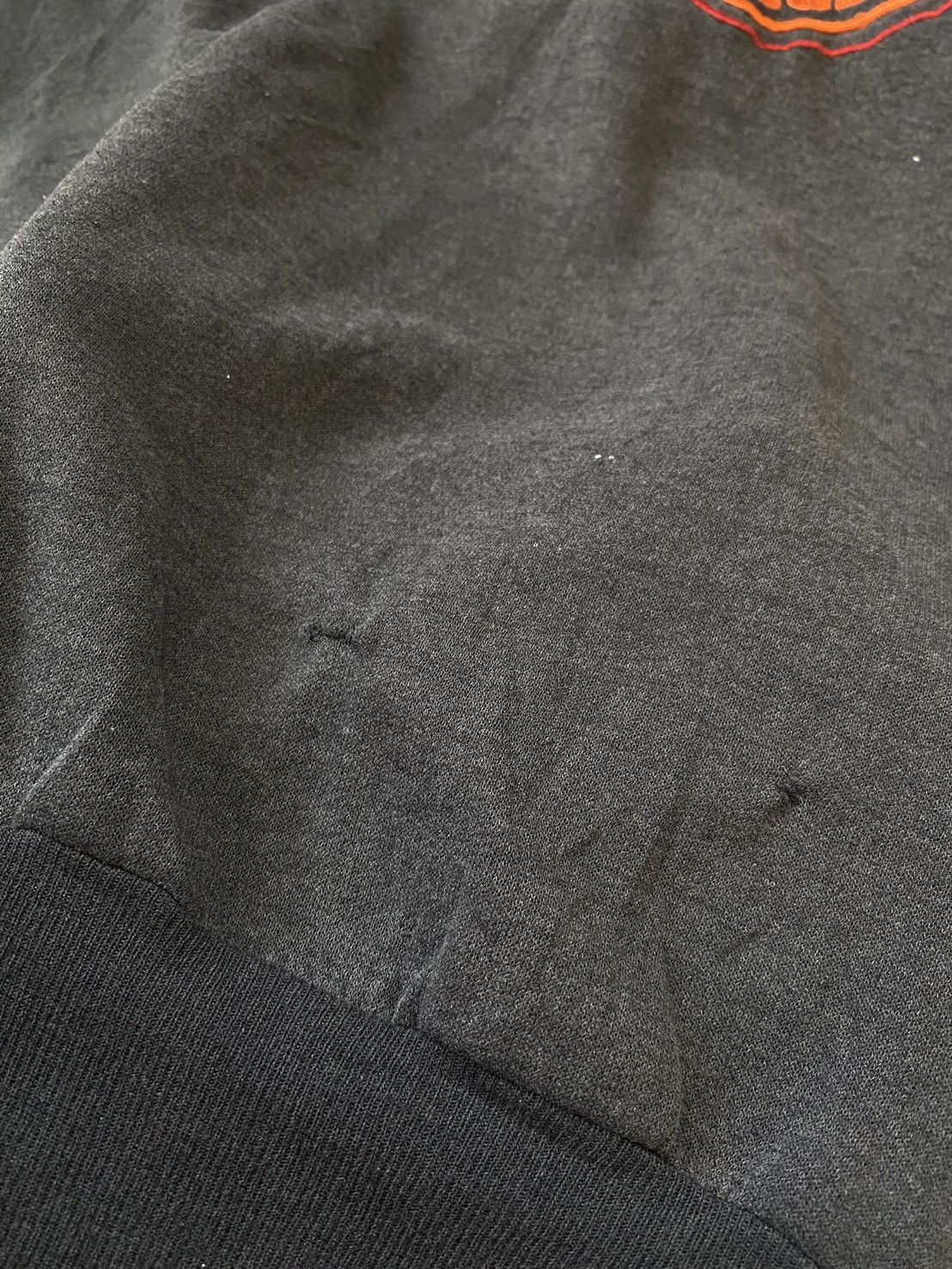 Harley Davidson CRAZY VINTAGE HARLEY DAVIDSON THRASHED FADED SWEATSHIRT Size US XL / EU 56 / 4 - 4 Thumbnail