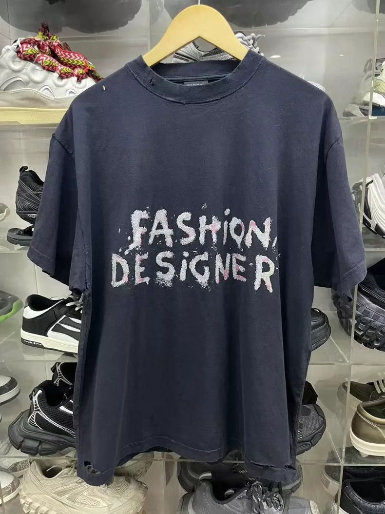 Balenciaga Balenciaga Glitter Do Old Destruction Short Sleeve Size L Size US L / EU 52-54 / 3 - 1 Thumbnail