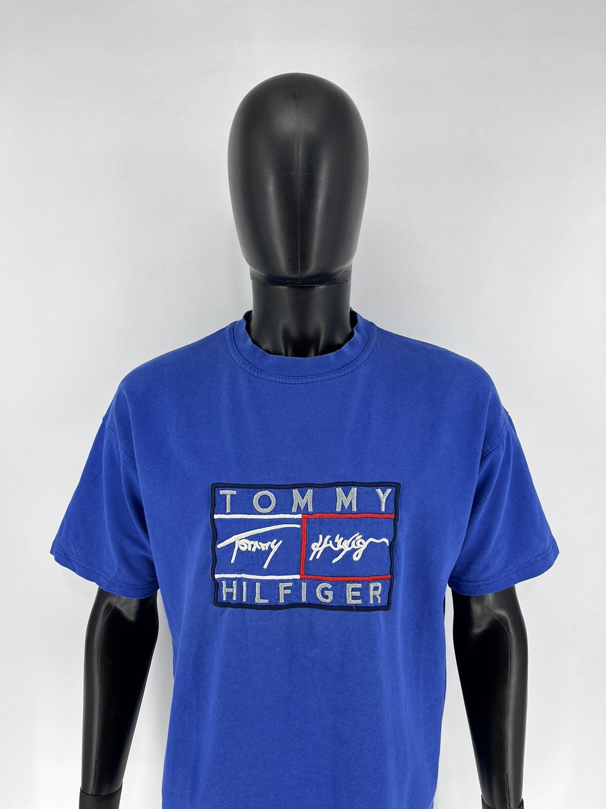 Other Vintage 90’s Tommy Hilfiger Big Flag Logo T-shirt Size US M / EU 48-50 / 2 - 1 Thumbnail