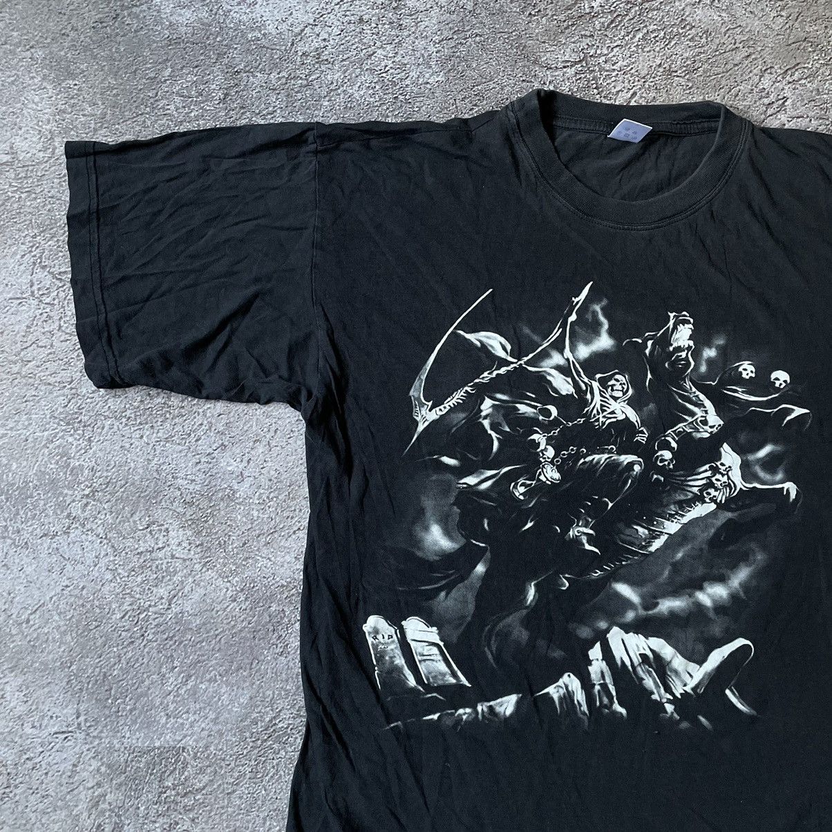 Vintage Vintage Y2K Goth Graphic Tee Black Oversized Distressed XL Size US XL / EU 56 / 4 - 4 Thumbnail