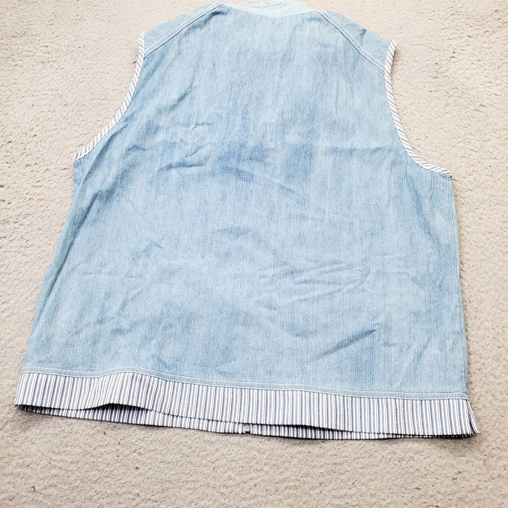 Vintage Alfred Dunner Denim Vest Womens Size 14 Blue Sleeveless Mock Neck Full Zip Vest Size XL / US 12-14 / IT 48-50 - 2 Thumbnail