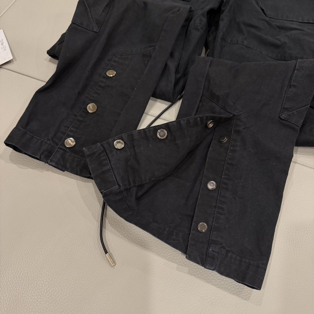 Richie Le Collection Richie Le Cargo Pants 1.0 size Medium black Used Size US 32 / EU 48 - 6 Thumbnail