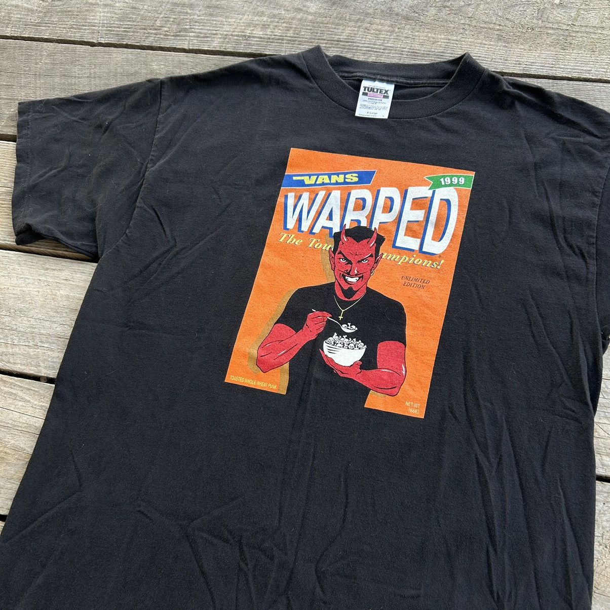 Band Tees Vintage 1999 Vans Warped Tour Concert Promo Devil T Shirt Size US XL / EU 56 / 4 - 1 Thumbnail