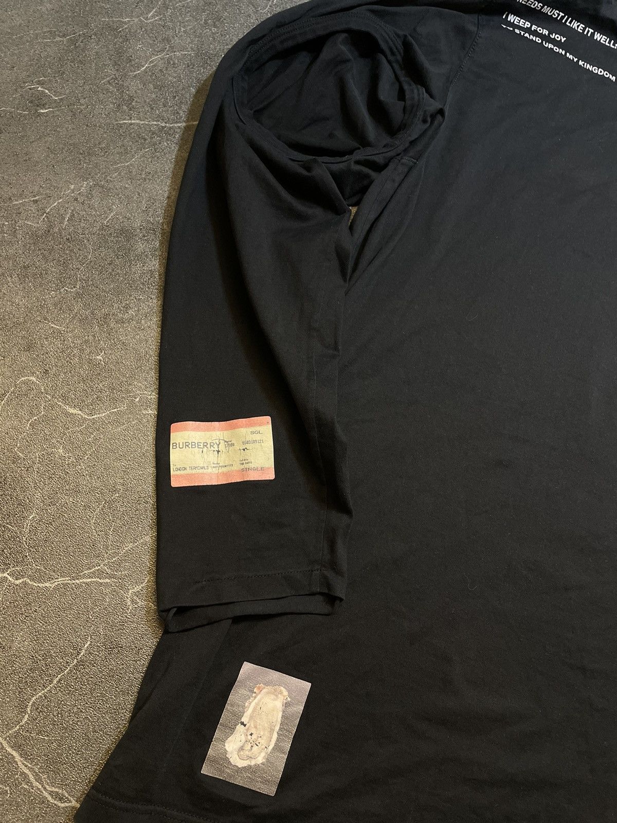 Burberry × Designer Burberry Cut-out detail print t-shirt Made in Italy Size US L / EU 52-54 / 3 - 6 Thumbnail