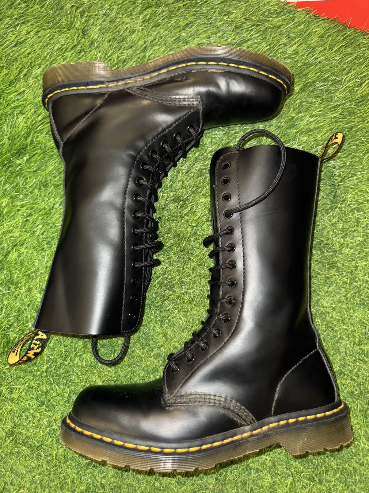Dr Martens 1914 14-Eye Boots