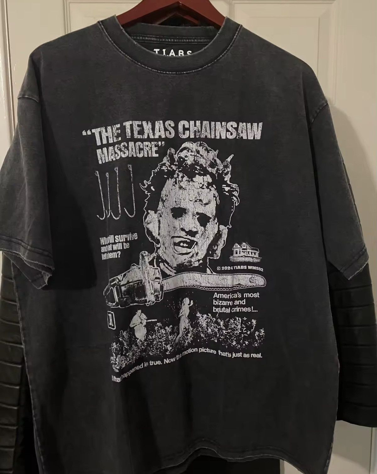 Vintage Vintage Chainsaw Massacre Graphic Printed Washed Tshirt Size US L / EU 52-54 / 3 - 6 Thumbnail