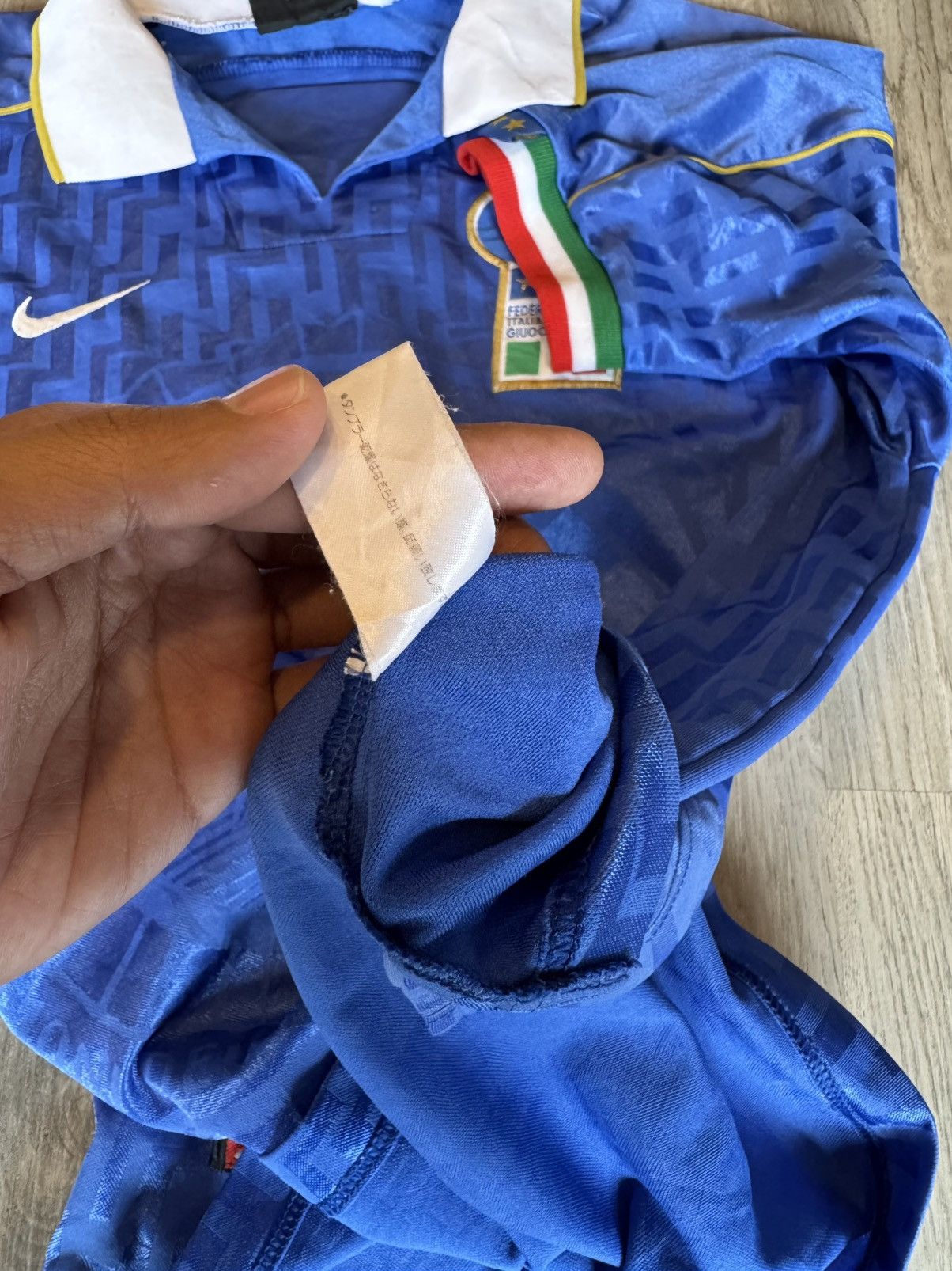 Nike VINTAGE ITALY 1994-1996 HOME JERSEY SHIRT BY NIKE Size US M / EU 48-50 / 2 - 12 Thumbnail