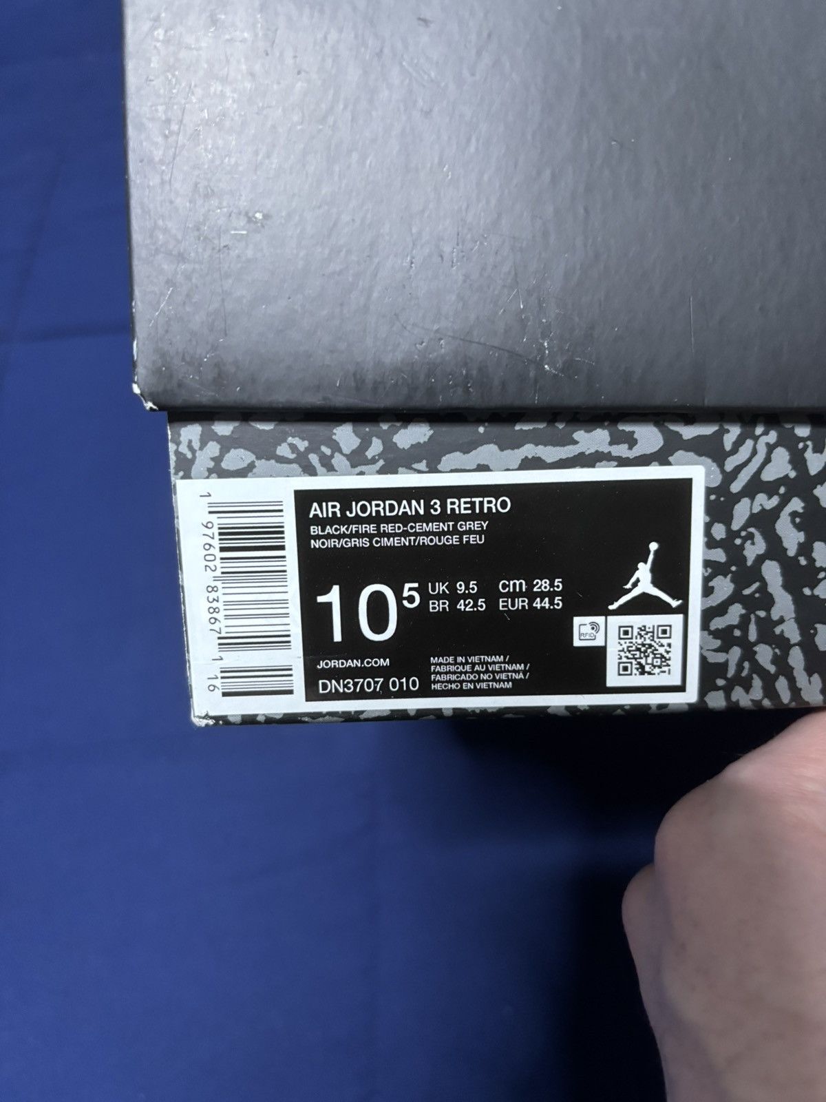 Jordan Brand Jordan 3 Retro OG Black Cement 2024 Size 10.5 Size US 10.5 / EU 43-44 - 9 Thumbnail