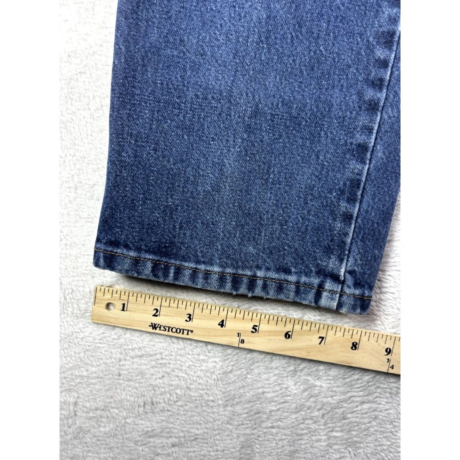 Wrangler Wrangler Jeans Men’s Regular 34x30 Medium Wash Denim Cowboy Workwear Straight 5-Pocket USA Cowboy Cut Denim Jeans Mens Size US 34 / EU 50 - 5 Thumbnail