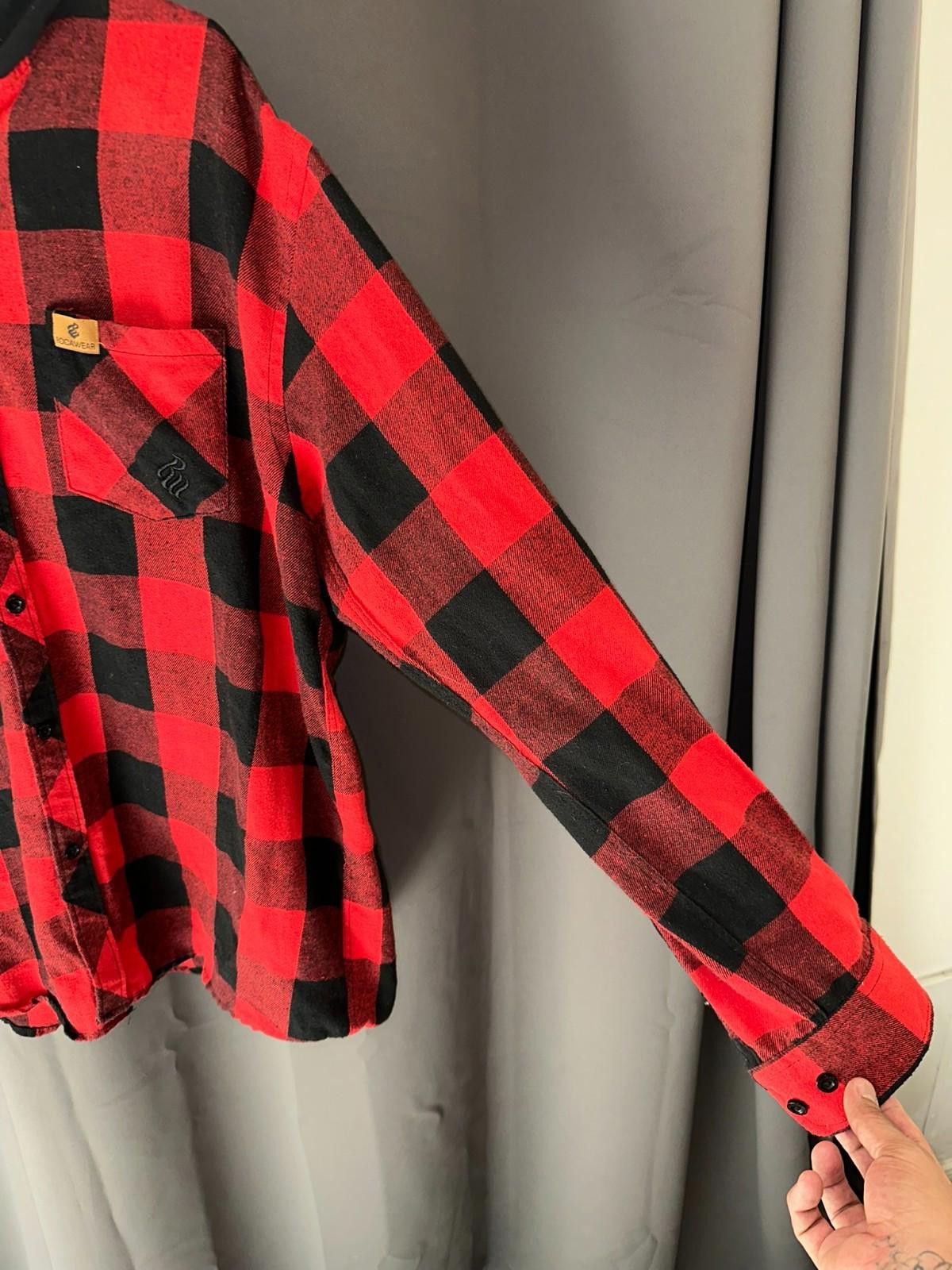 Rocawear Rocawear Flannel Hoodie XL Red Black Plaid Size US XL / EU 56 / 4 - 4 Thumbnail