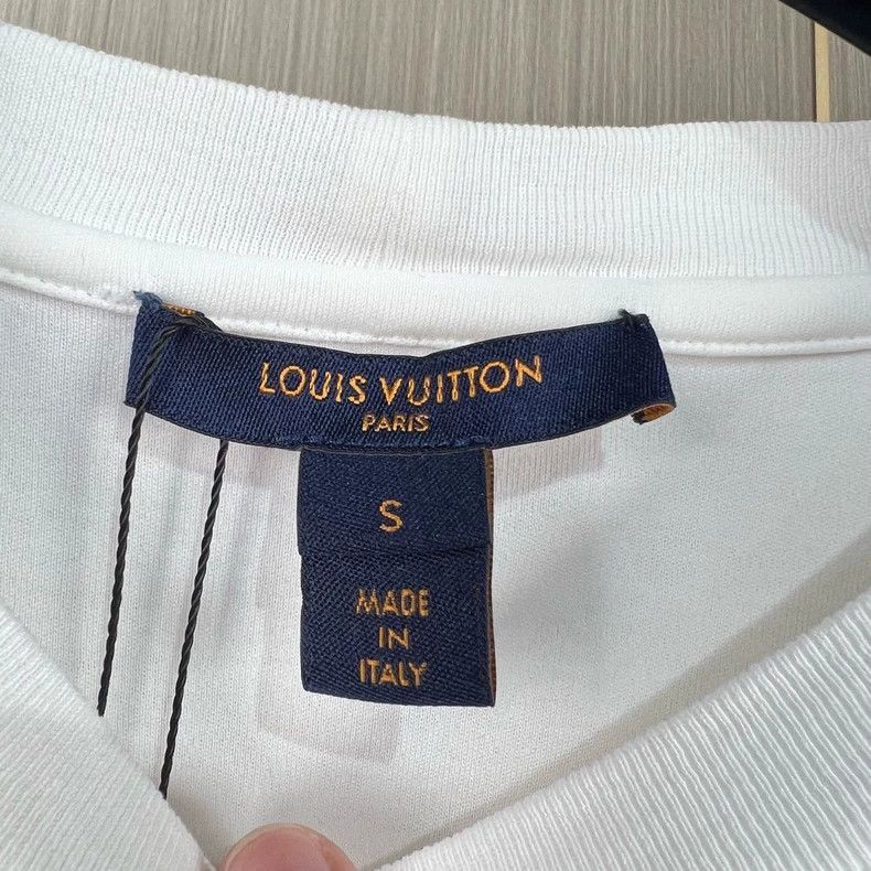 Louis Vuitton Louis Vuitton Printed Short Sleeve TShirt-2506 Size US S / EU 44-46 / 1 - 6 Thumbnail