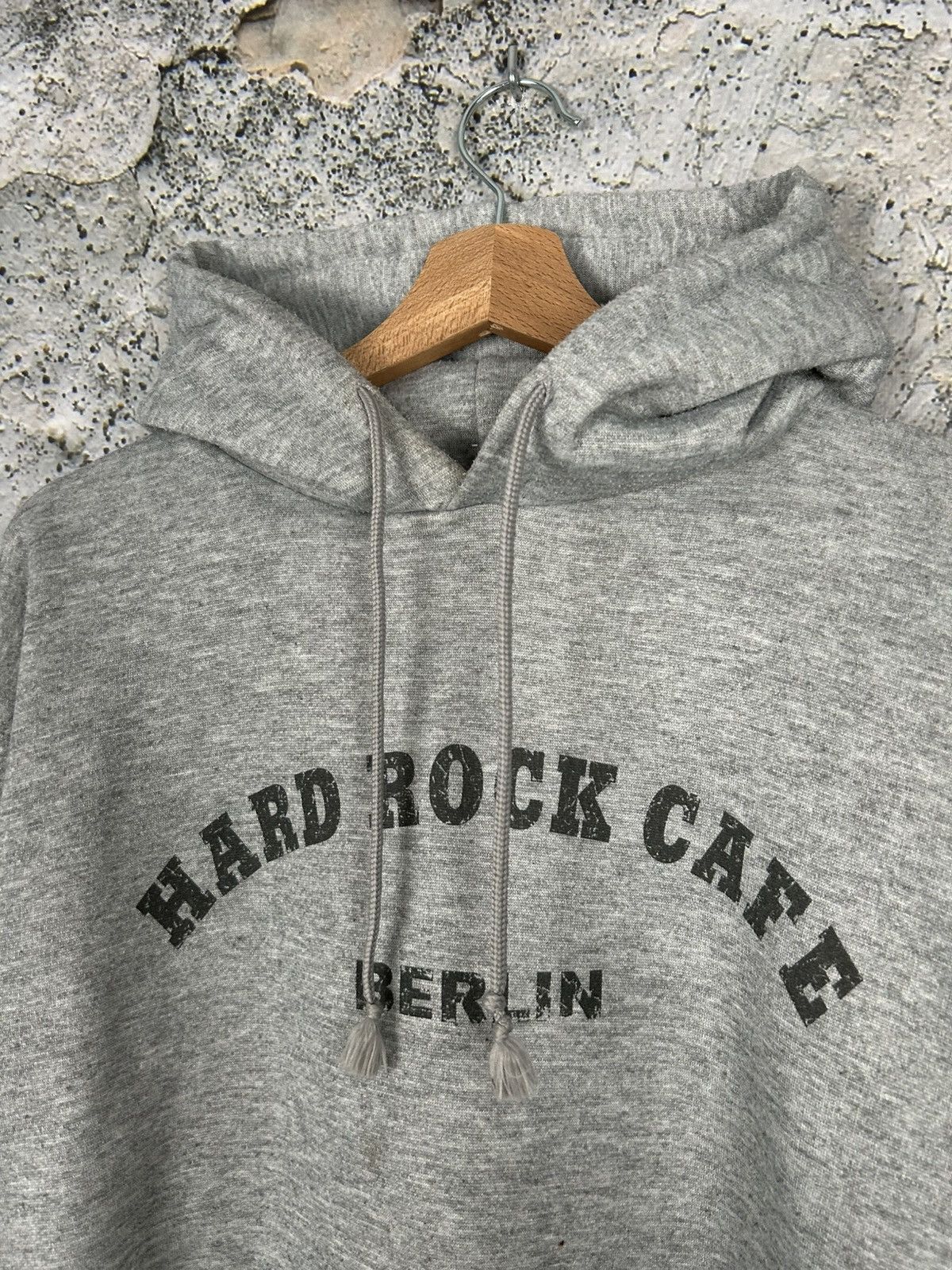 Hard Rock Cafe Vintage Hard Rock Cafe Berlin Grey Hoodie Streetwear Hype Size US L / EU 52-54 / 3 - 3 Thumbnail