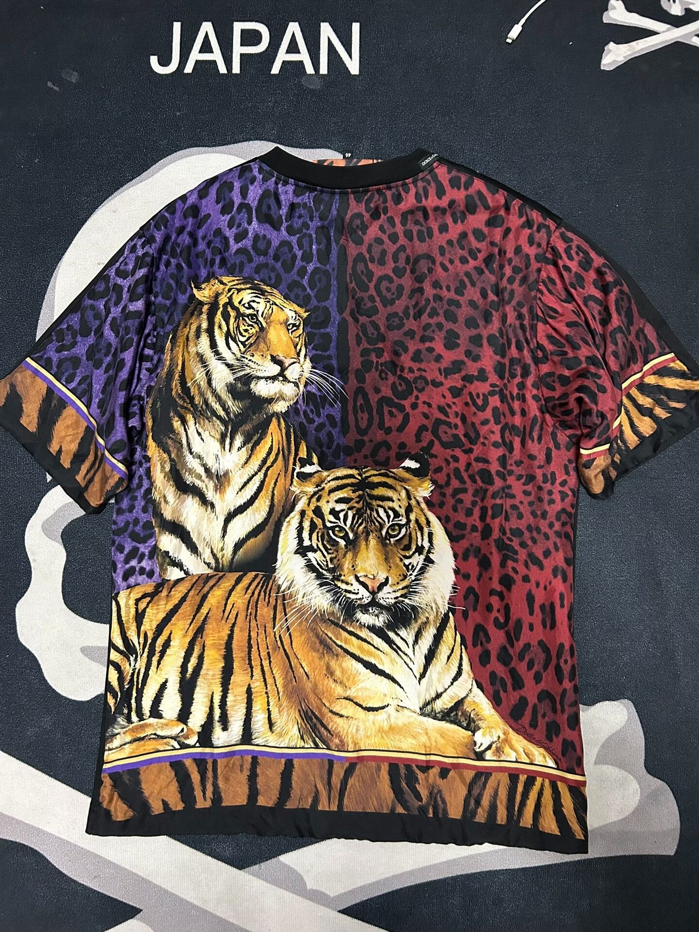 Dolce & Gabbana Dolce & Gabbana Tiger Print T-Shirt Size US S / EU 44-46 / 1 - 1 Thumbnail