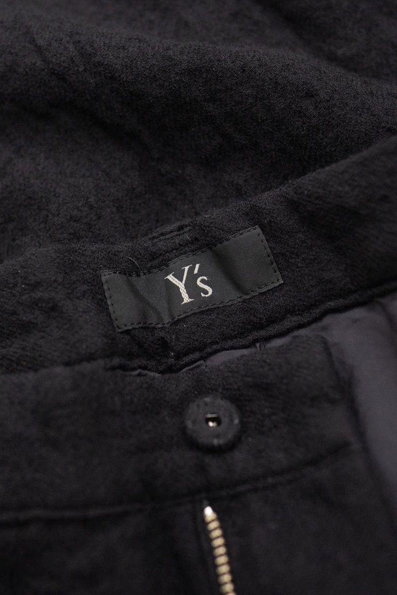 Yohji Yamamoto Yohji Yamamoto size 1 Slim straight leg trousers in black Size US 28 / EU 44 - 7 Thumbnail