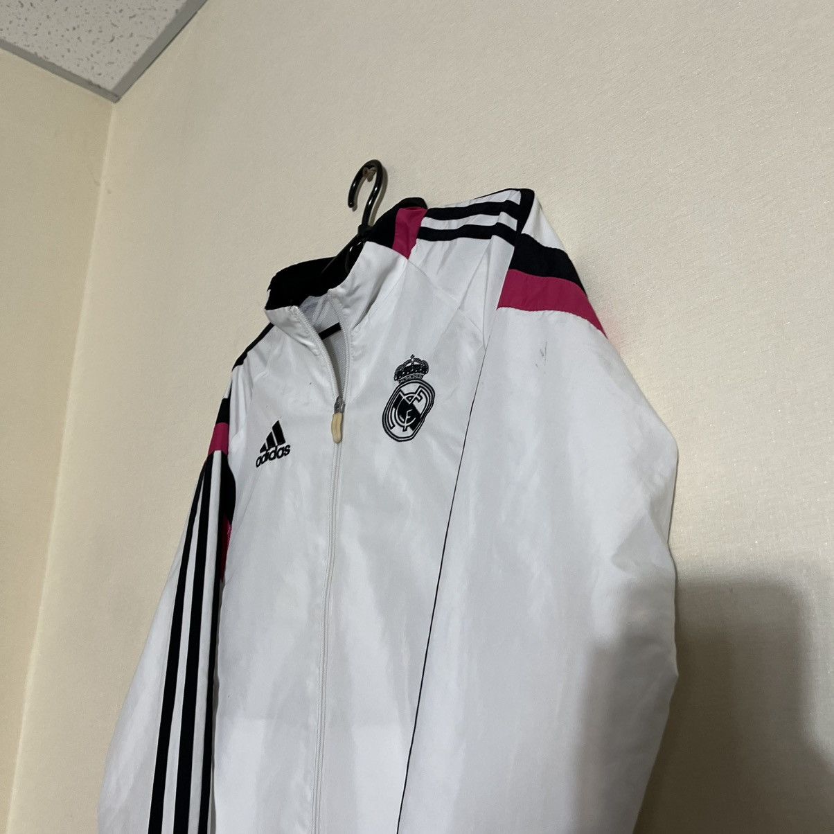 Adidas Vintage Adidas Real Madrid Track Jacket Size US S / EU 44-46 / 1 - 2 Thumbnail