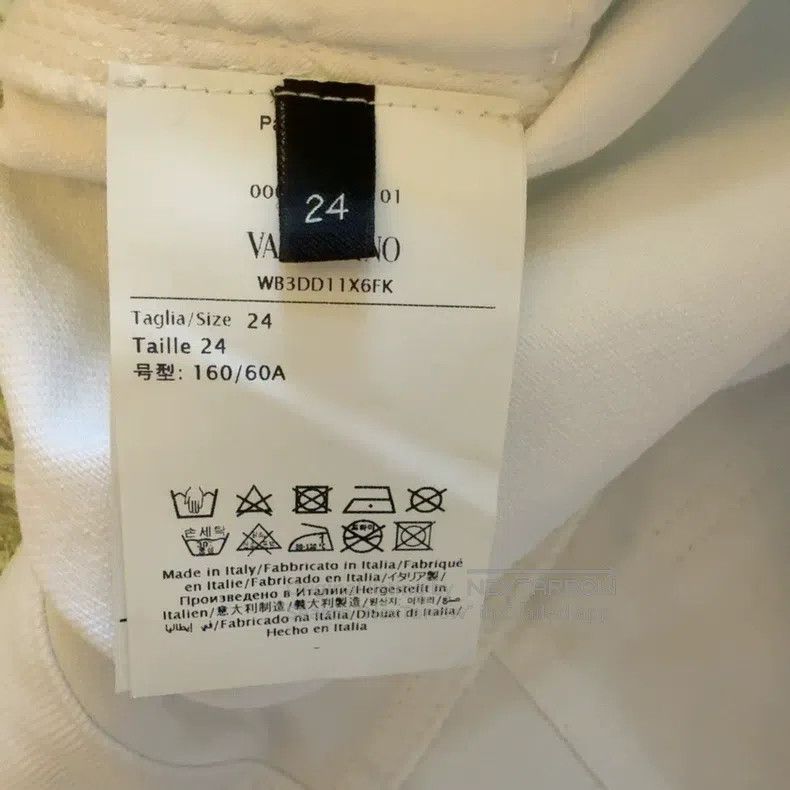 Valentino Valentino White denim shorts Size 24" / US 00 / IT 34 - 5 Thumbnail